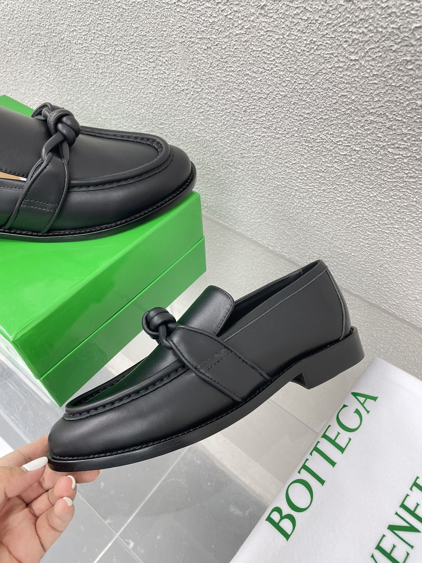 Bottega Veneta 2025 Astaire Knot-detailed Black Leather Loafer