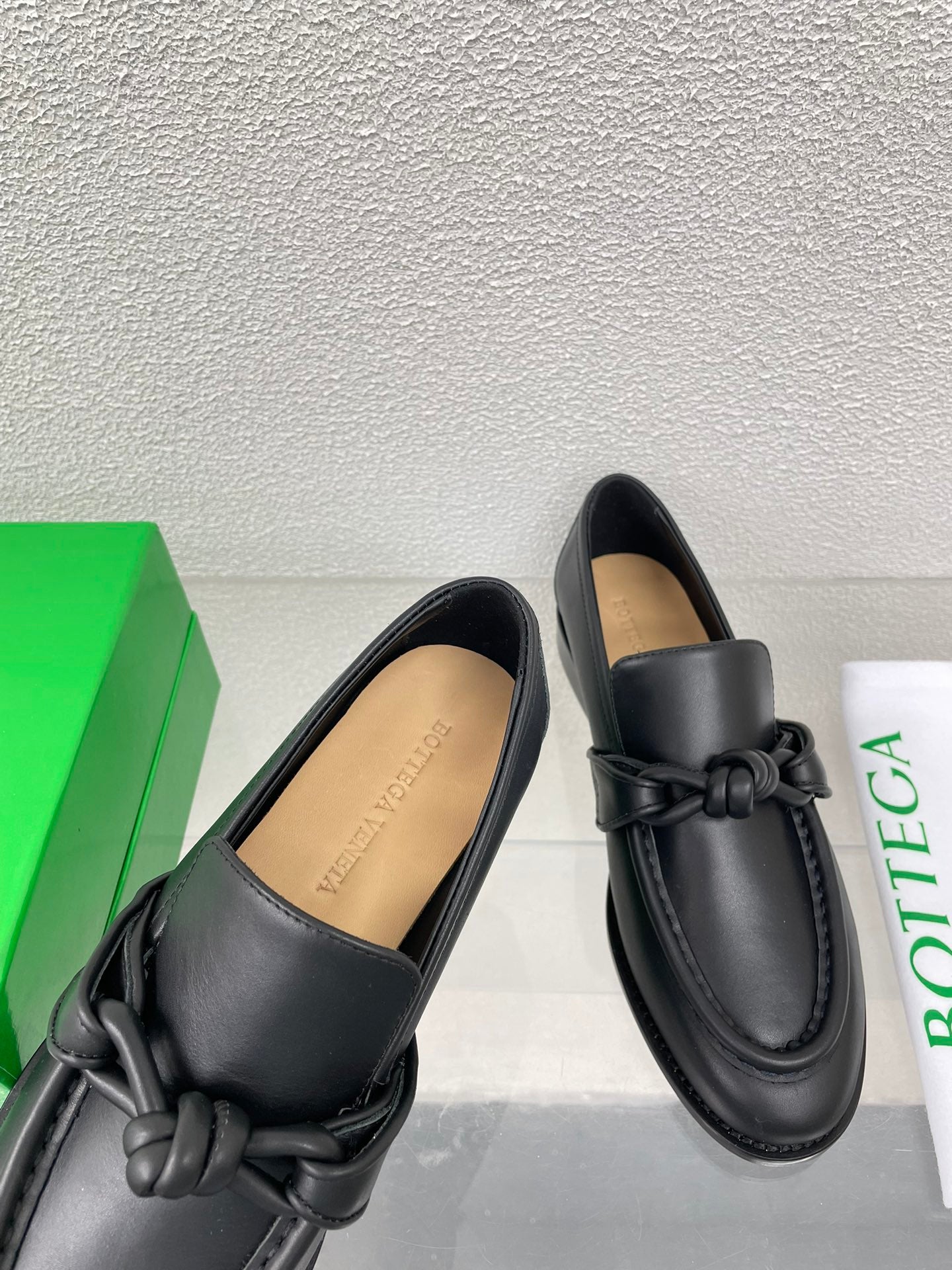 Bottega Veneta 2025 Astaire Knot-detailed Black Leather Loafer