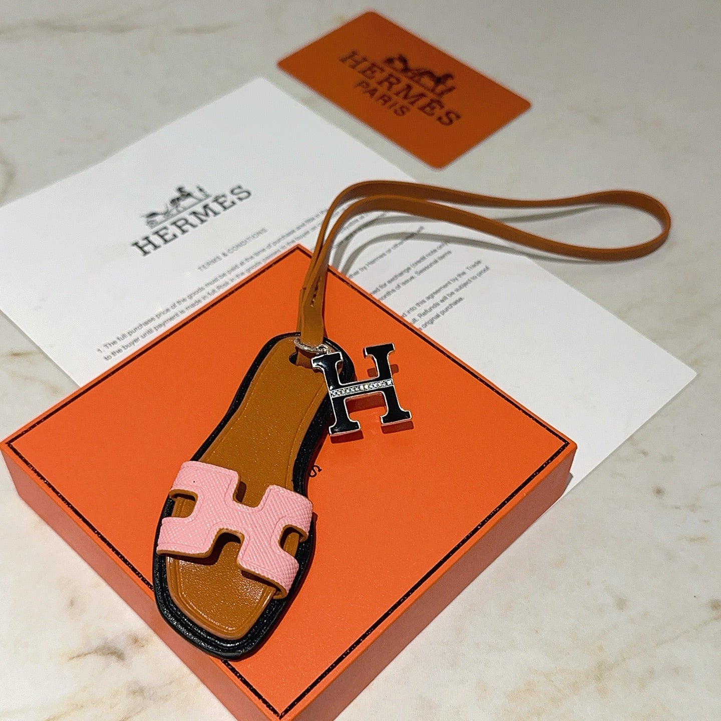 HM Oran Sandal Charm