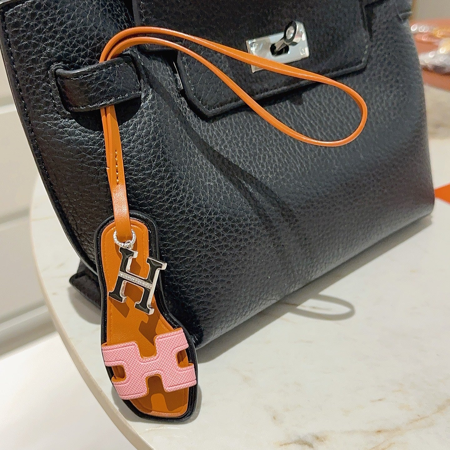 HM Oran Sandal Charm