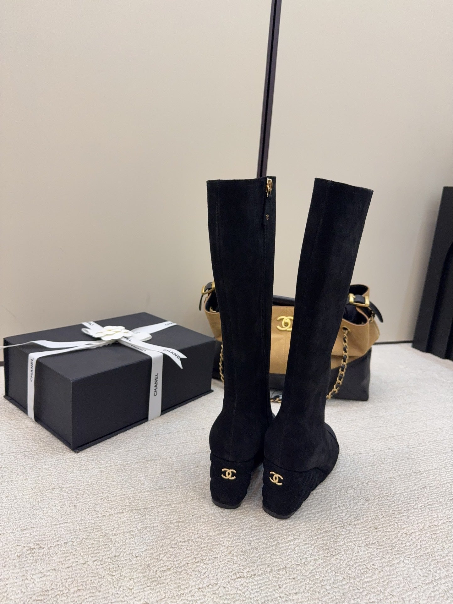 CC 26 Wedge Boot Black Suede 588893