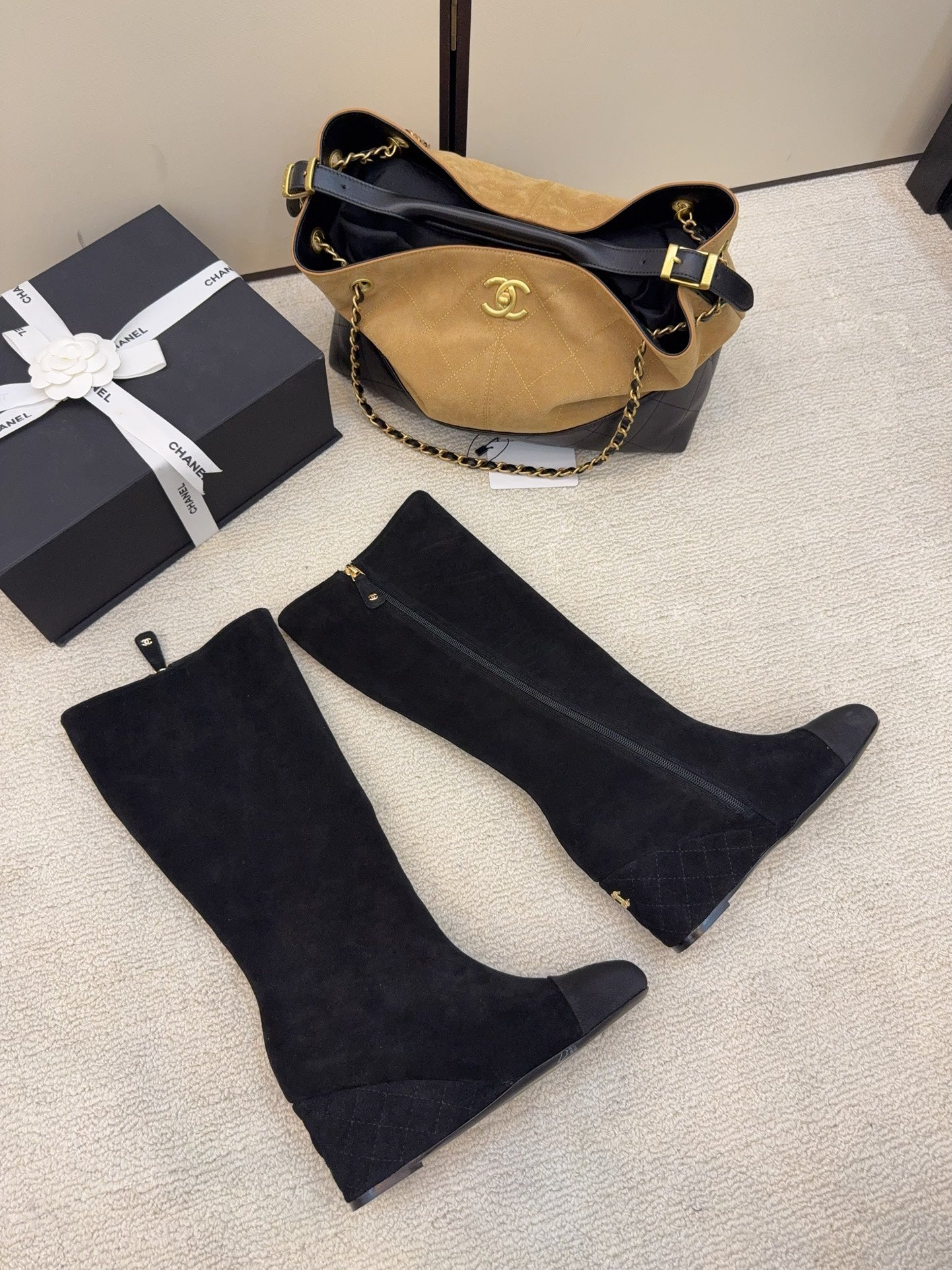 CC 26 Wedge Boot Black Suede 588893