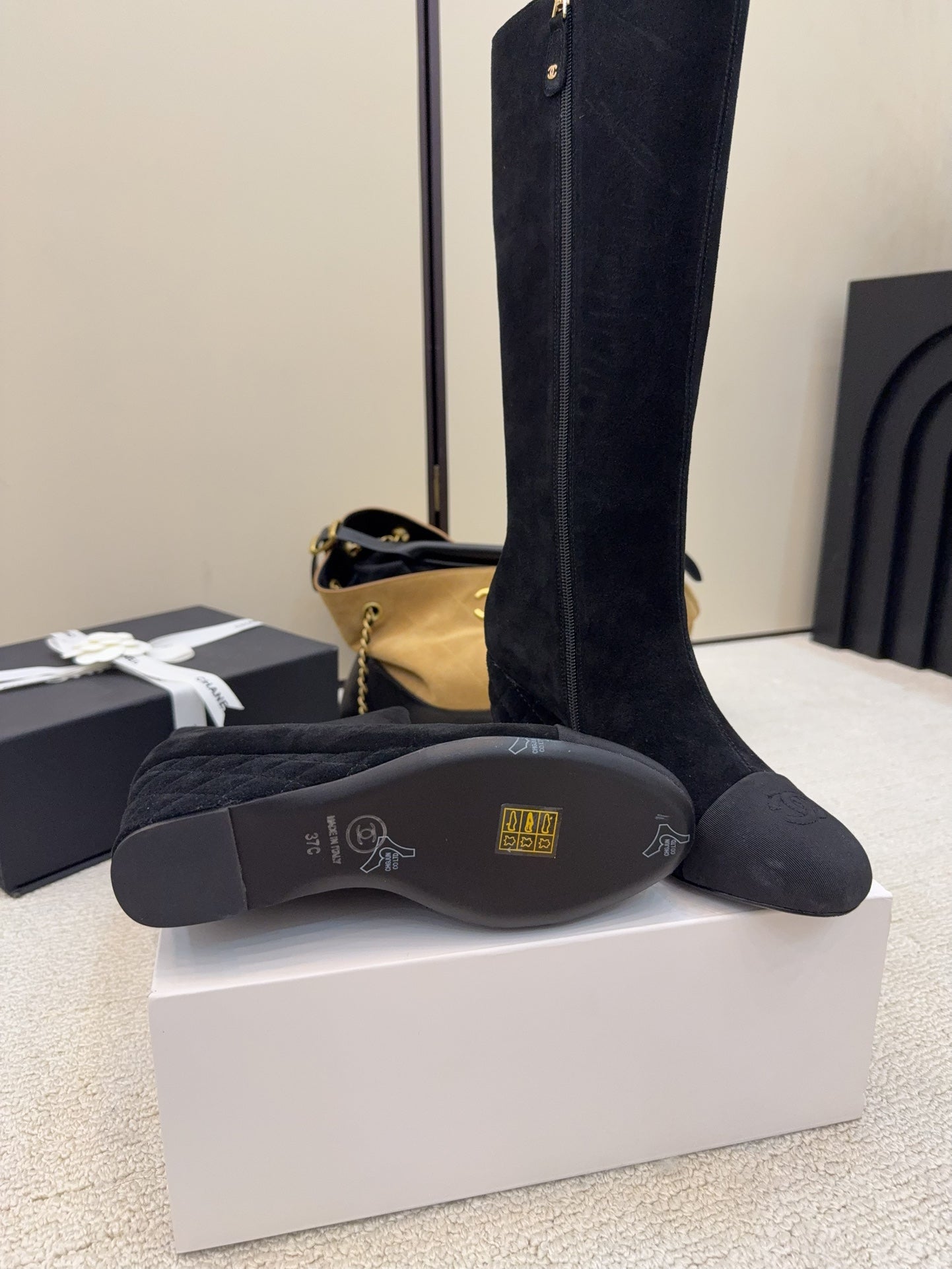 CC 26 Wedge Boot Black Suede 588893