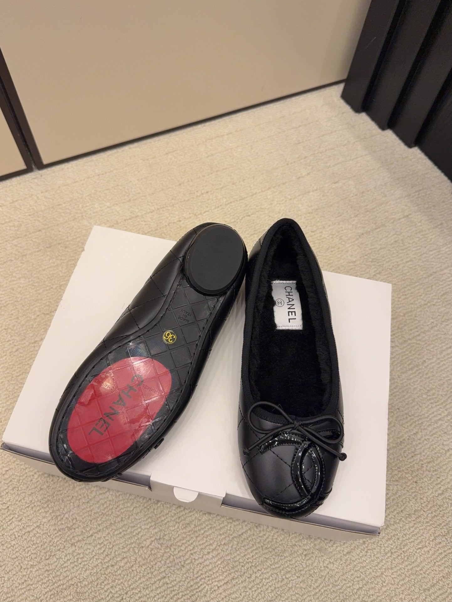 CC 26 Shearling Ballet Flat Black Cowhide Wool 588922