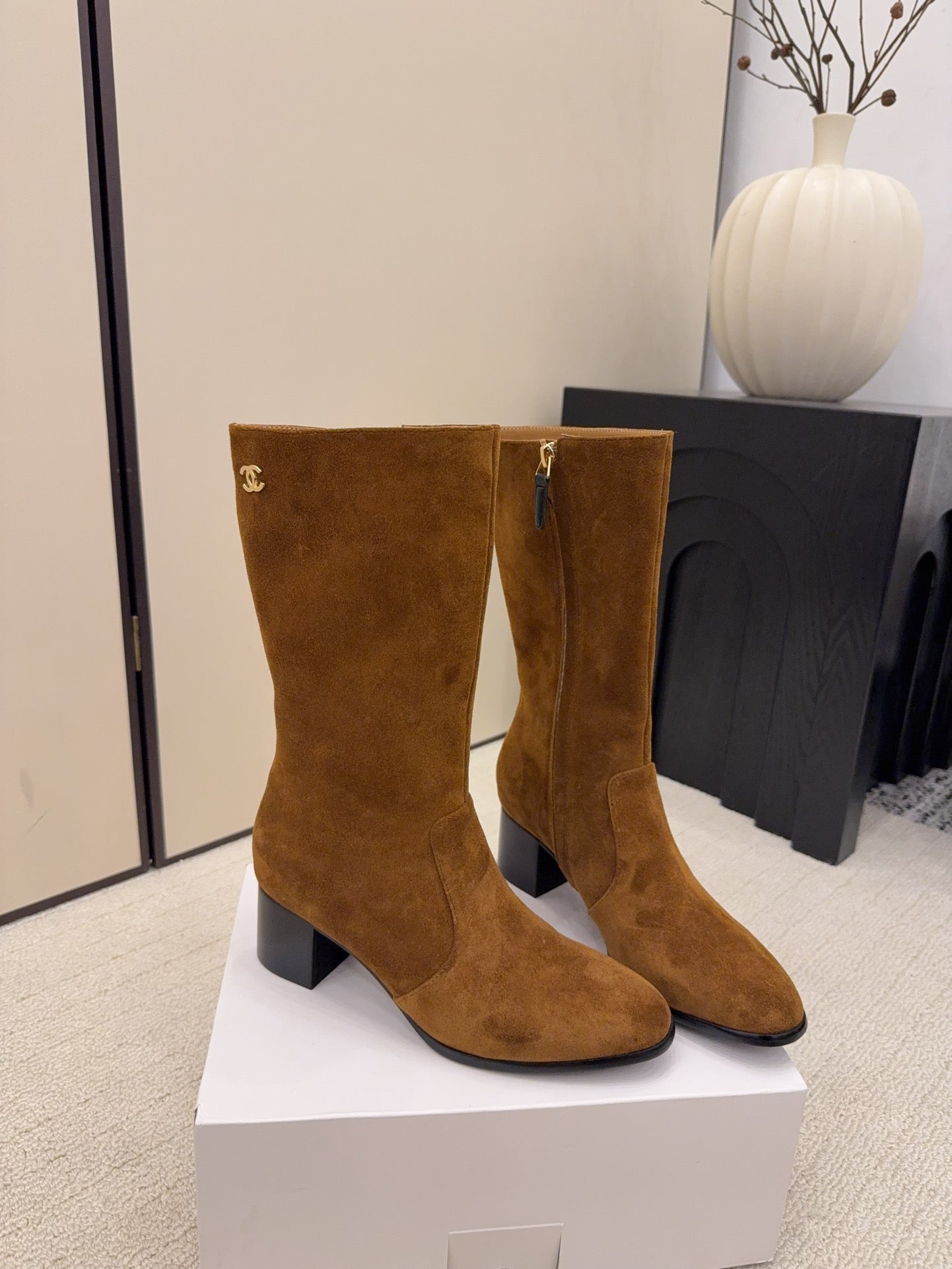 CC 26 Boot Camel Suede 588926
