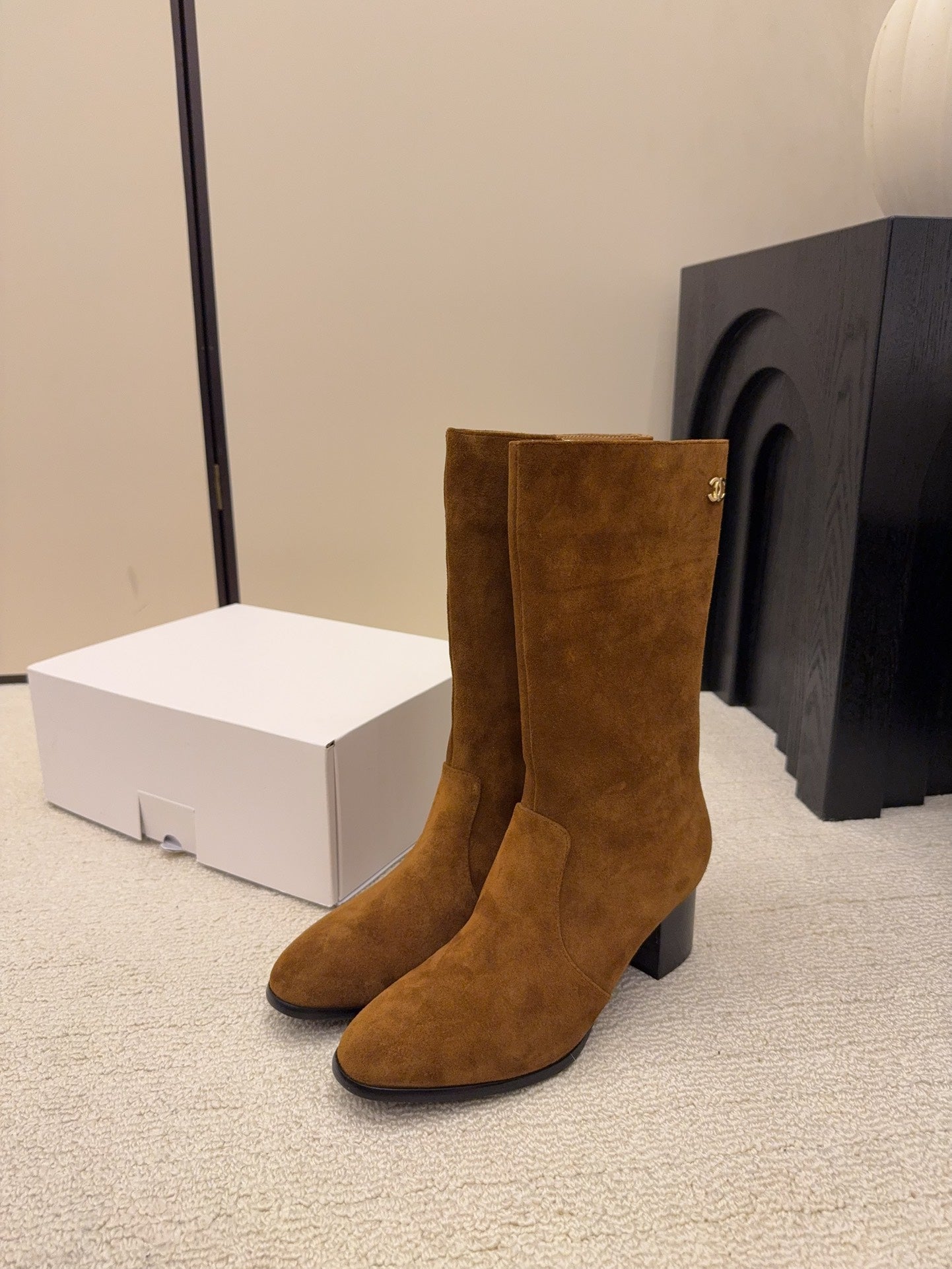 CC 26 Boot Camel Suede 588926