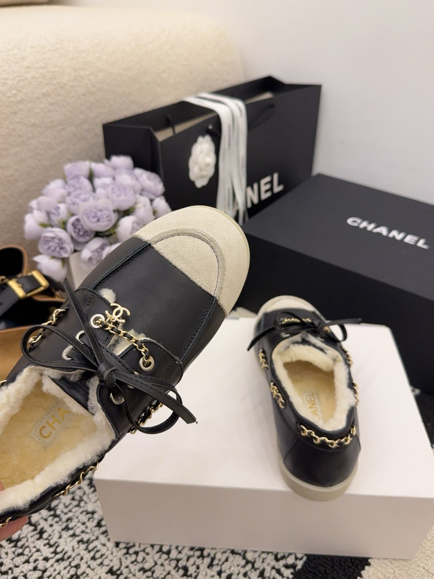 CC 26 Shearling Loafer Black White Leather Wool 588714