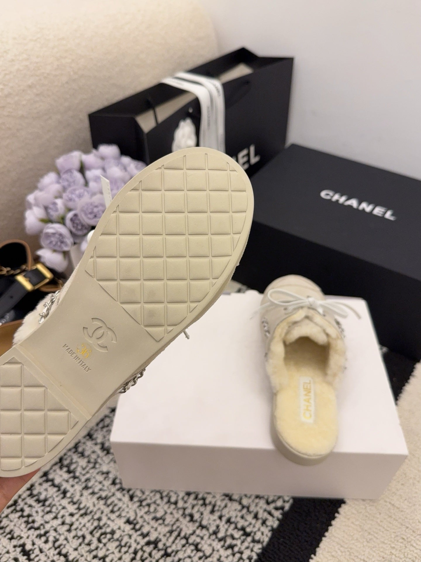 CC 26 Shearling Slip-on Loafer Beige White Suede Wool 588715