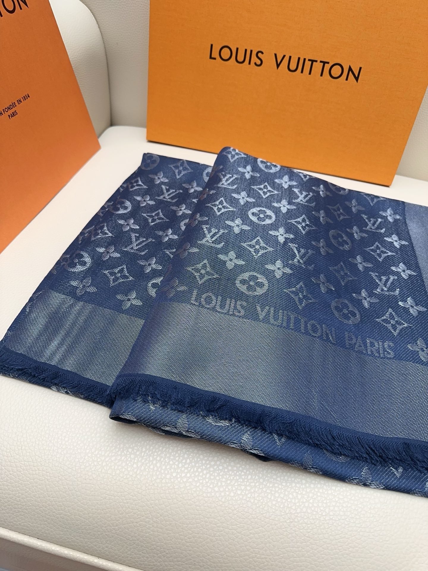 LV 25 Scarf 140CM Dark Blue Silk 293292