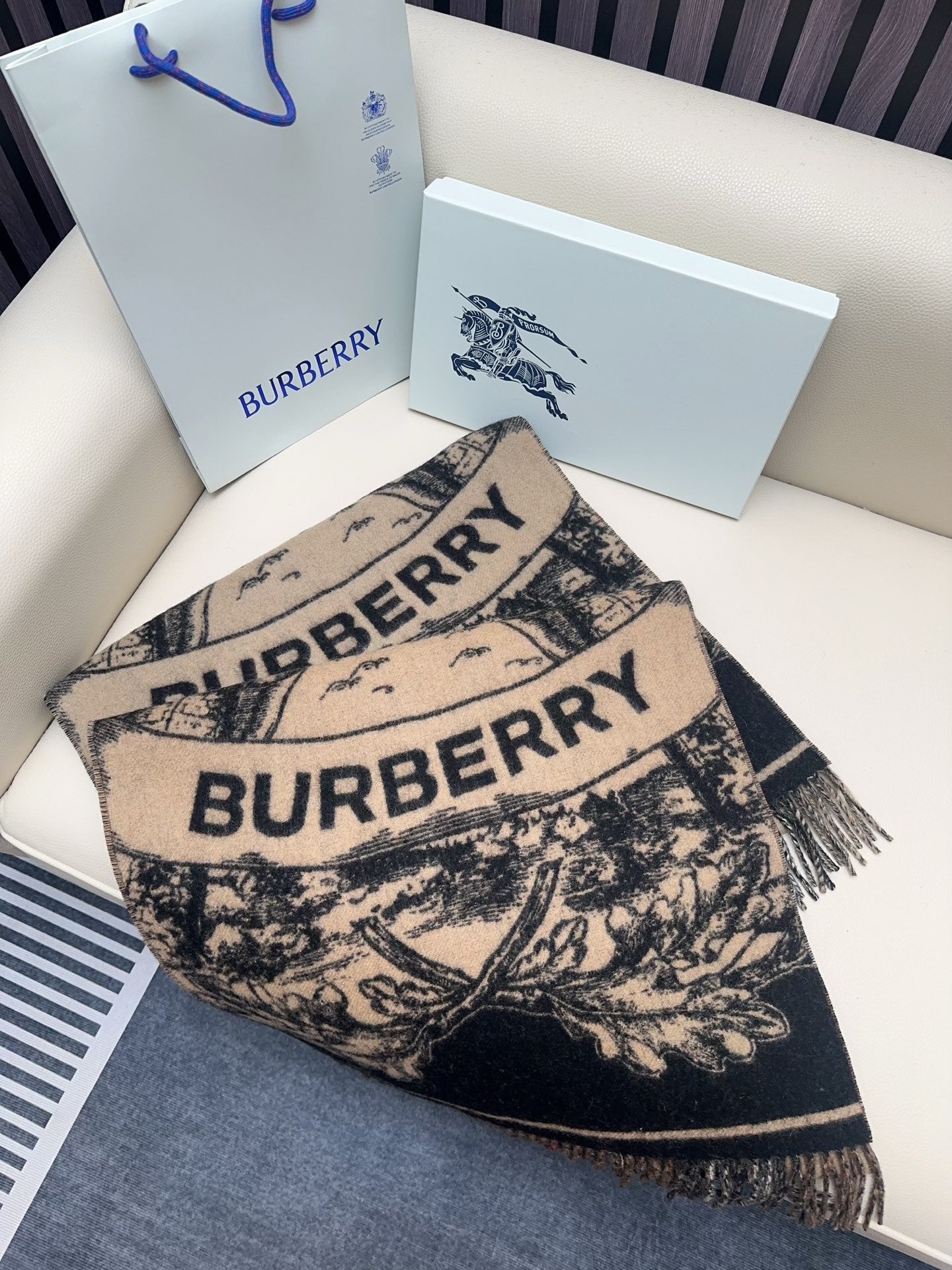 BBR Masterpiece 200CM Beige Black Cashmere 293287