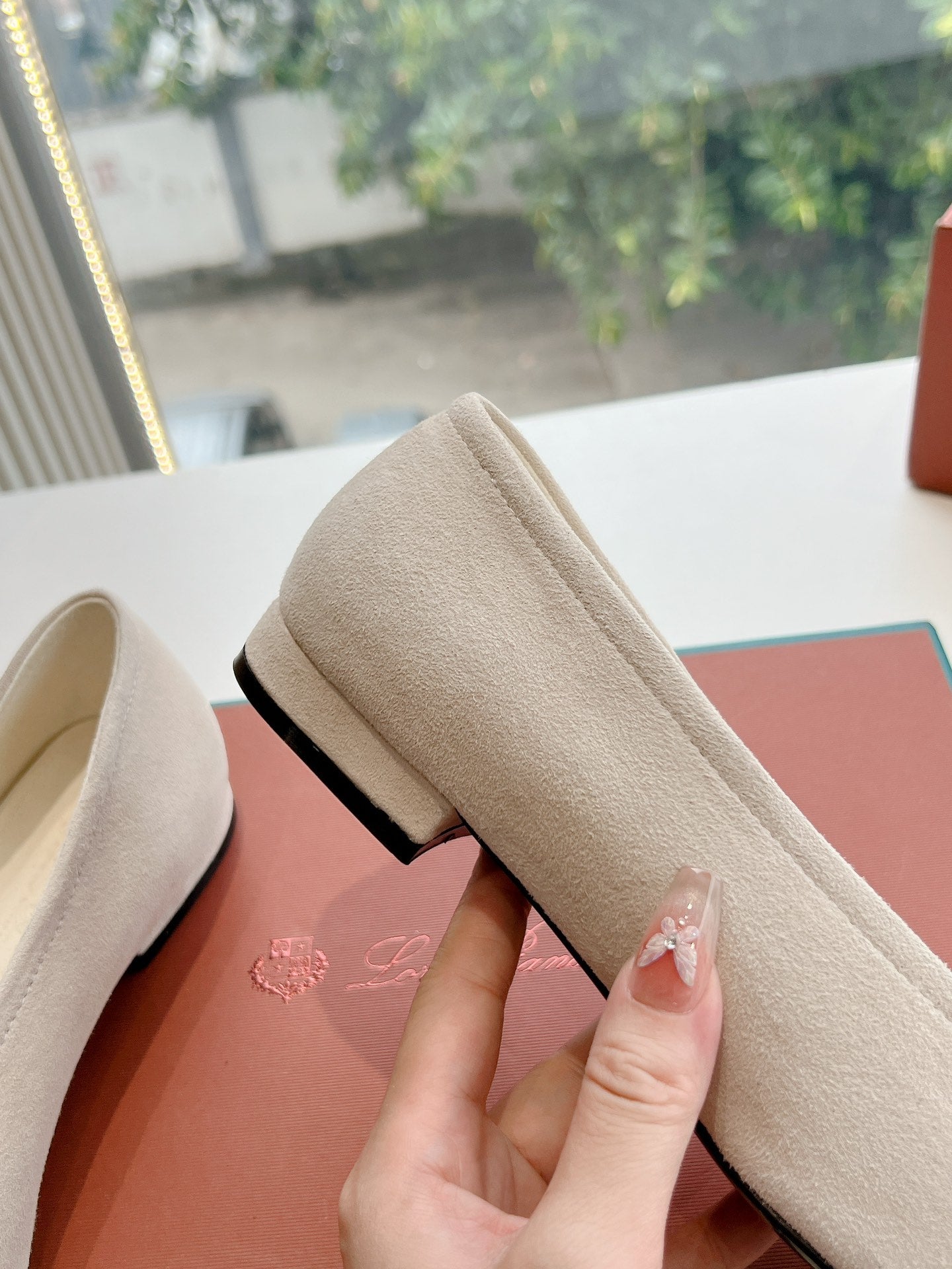 rebecca ballerina flat off-white suede