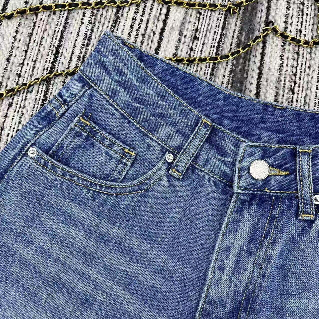 Chanel 2026 Short With Floral Embroidered Pattern Blue Cotton 358656