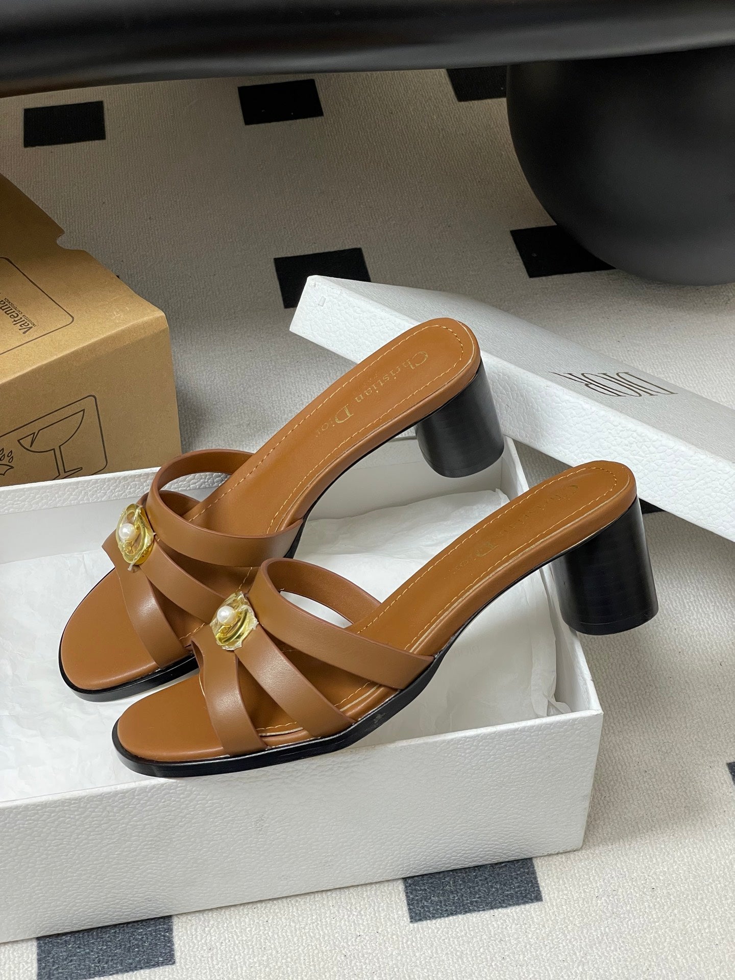 CD 26 Chunky Heel Sandals 50 Tan Leather 593523