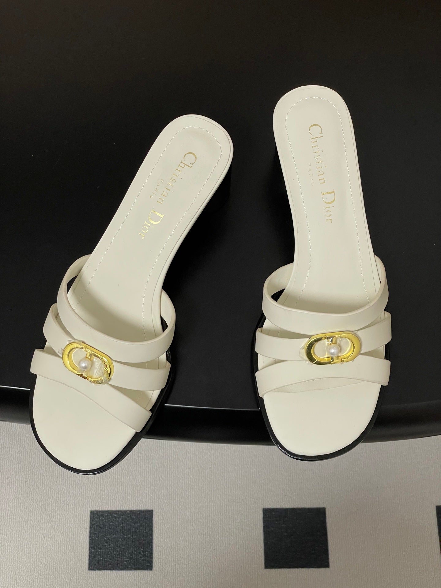 CD 26 Chunky Heel Sandals 50 White Leather 593525