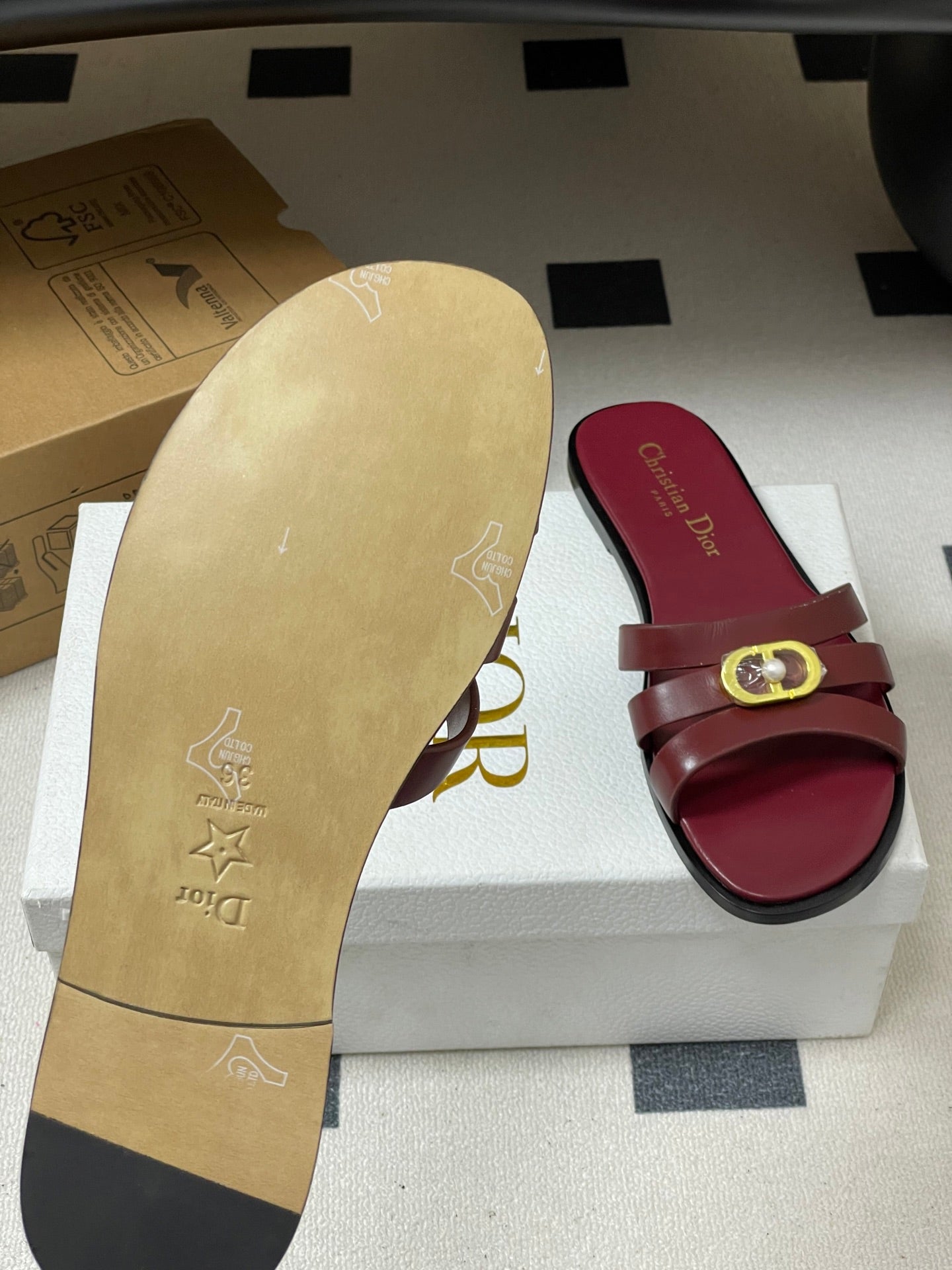 CD 26 Chunky Heel Sandals Burgundy Leather 593529