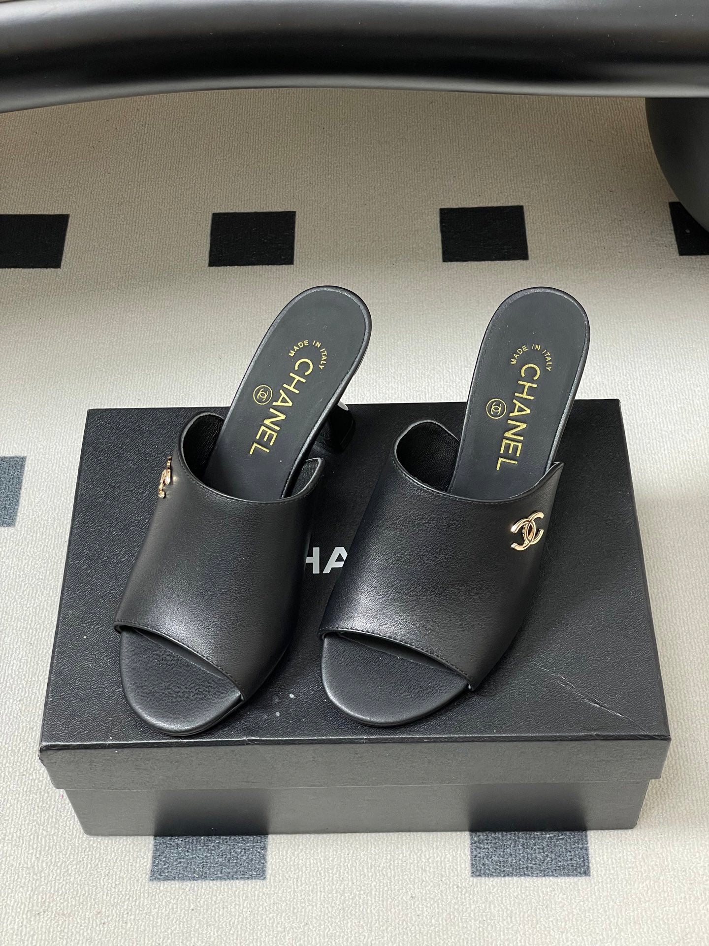 CC 26 Sandal Black Lambskin 593324