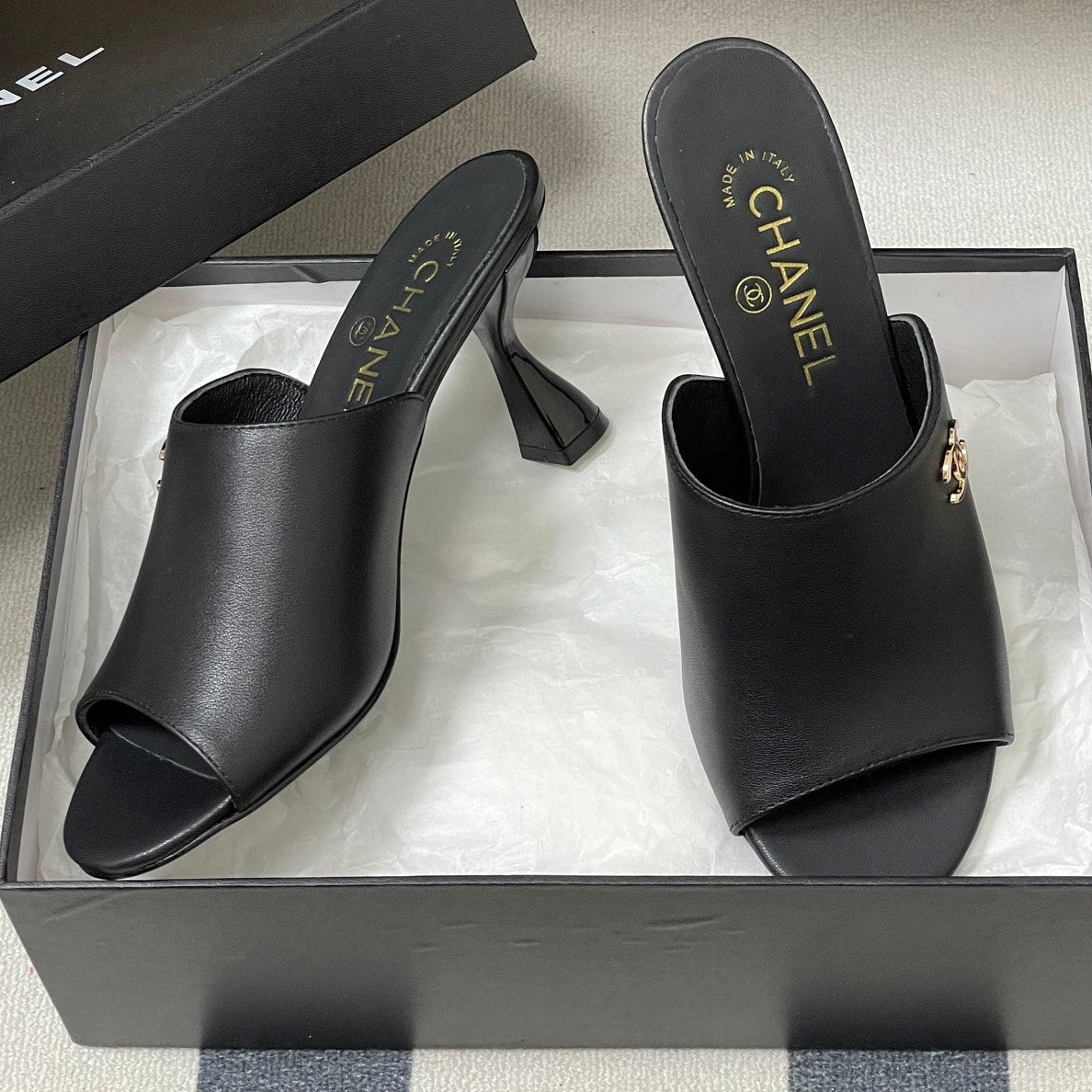 CC 26 Sandal Black Lambskin 593324