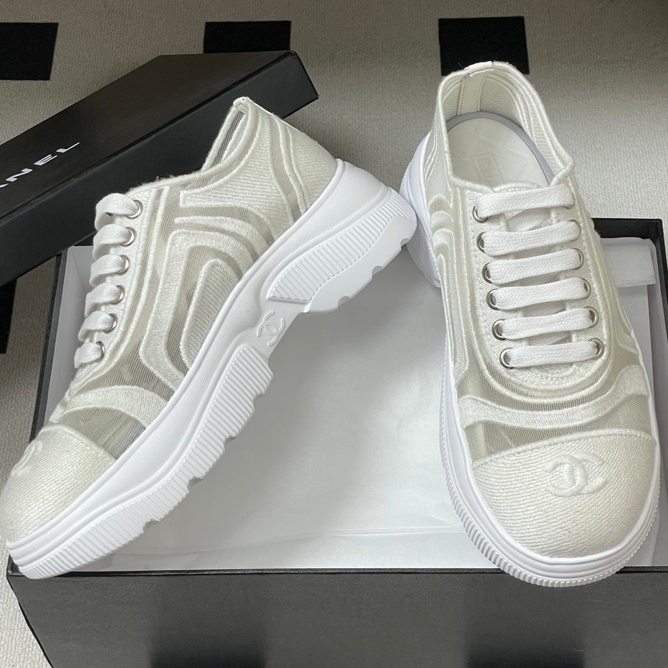 CC 26 Platform Sneaker White Fabric Mesh 593349