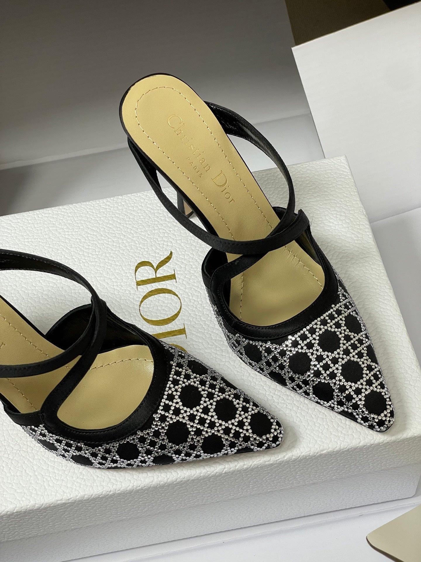 CD 26 High-Heeled Mules Black Diamond Mesh Sheepskin 593590