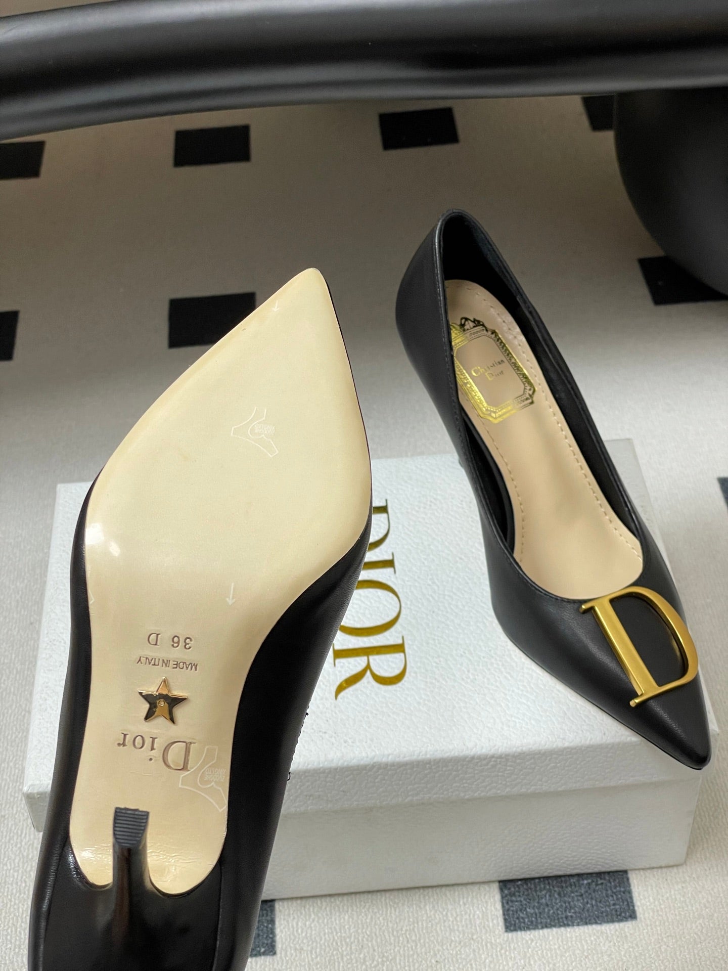 CD 26 High-Heeled 85 Pumps Black Cowhide 593593