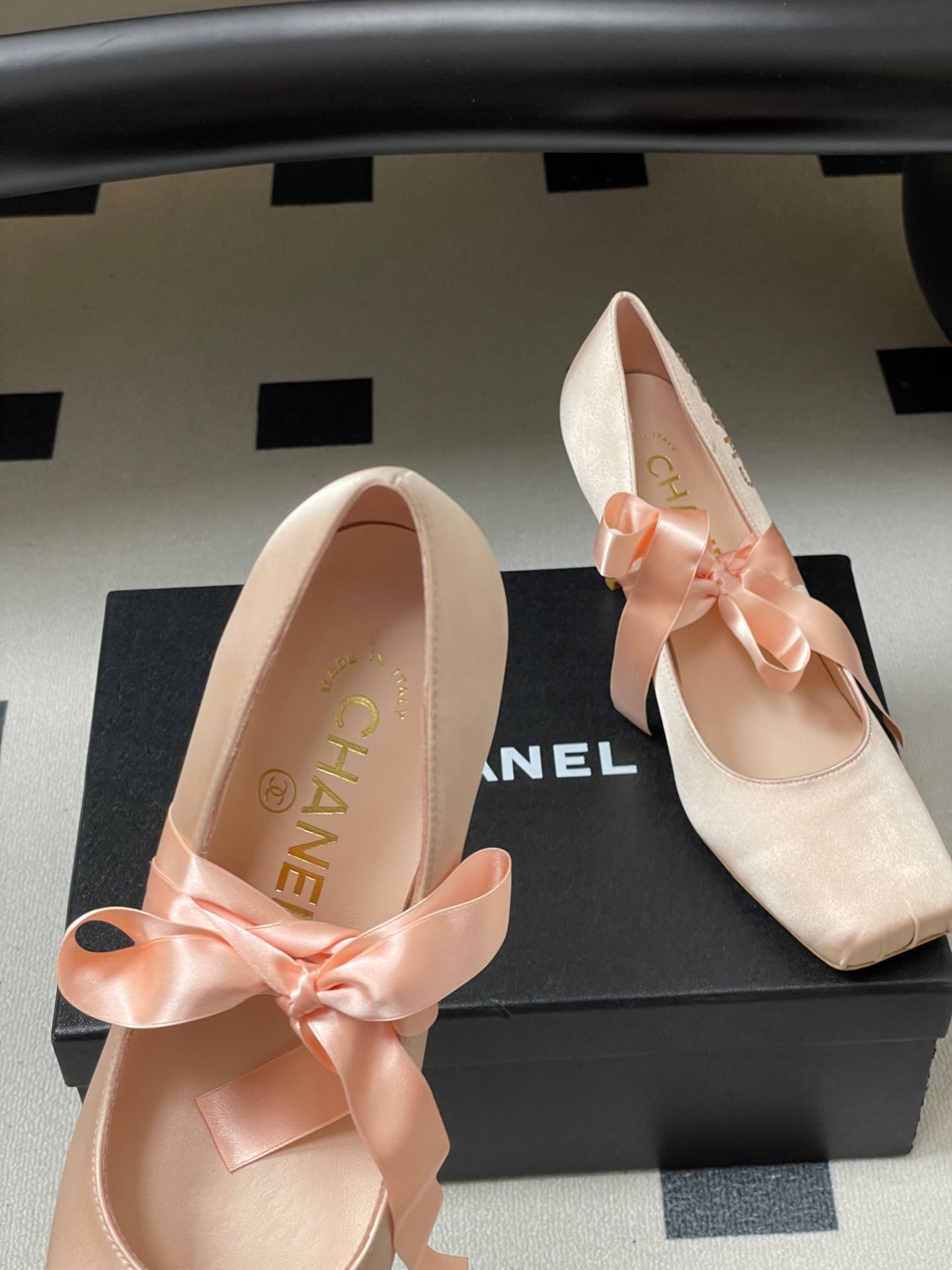 CC 26 Pump Pink Satin Silk 593135