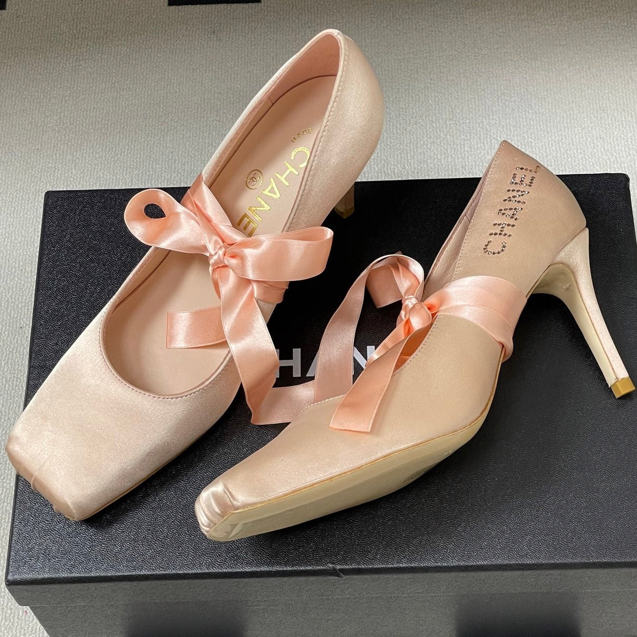 CC 26 Pump Pink Satin Silk 593135