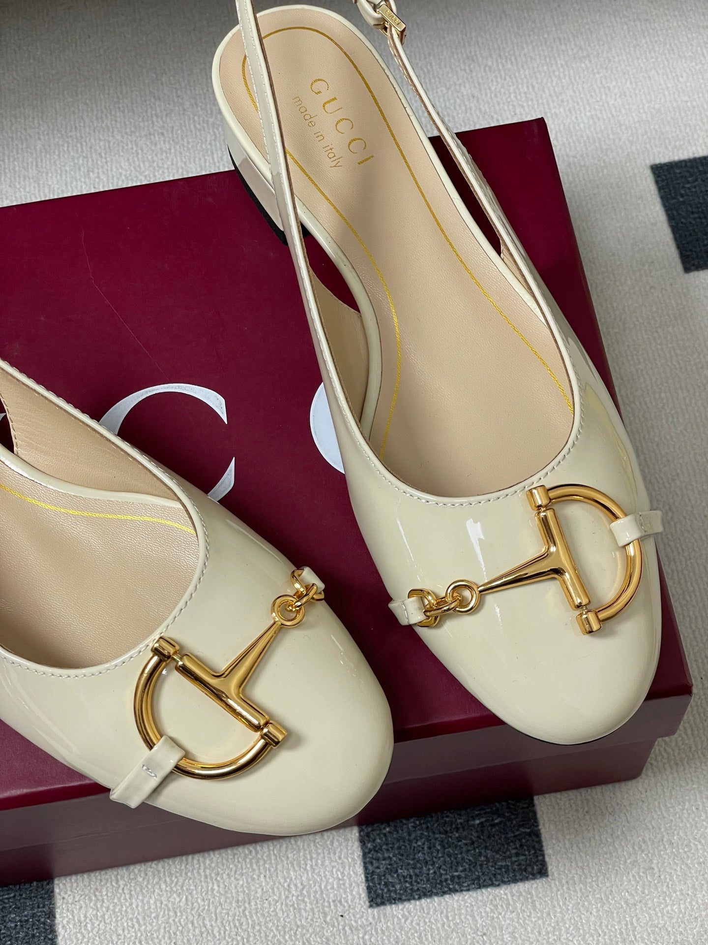 GG 26ss Big D Half HorseBit Mary Jane White Patent Leather 593505