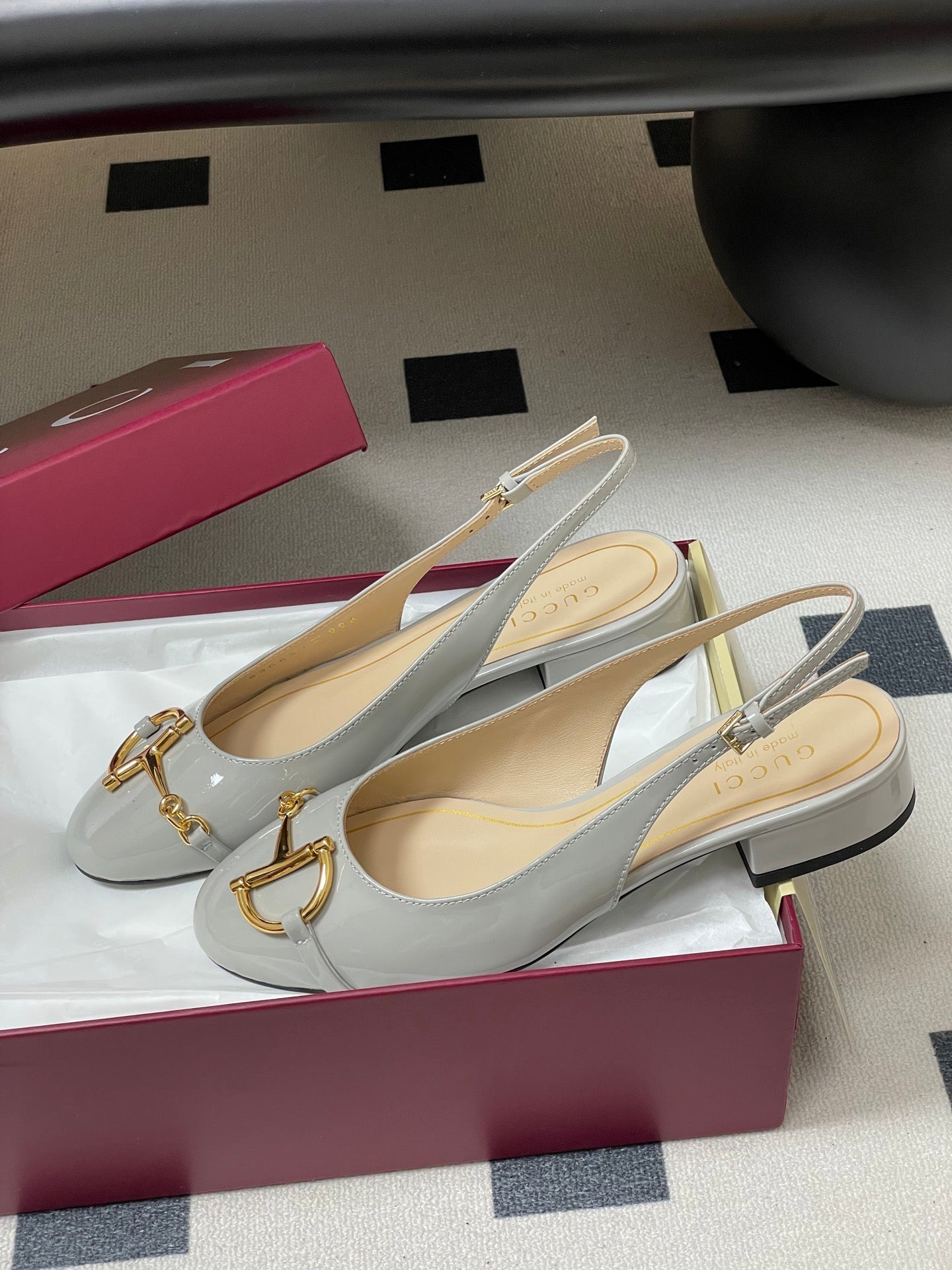 GG 26ss Big D Half HorseBit Mary Jane Light Gray Patent Leather 593504