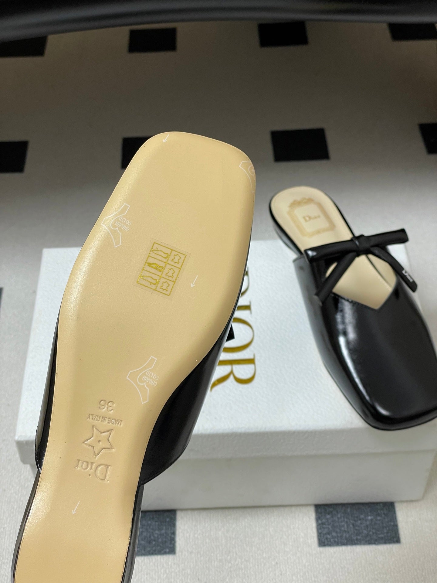 CD 26 Flat Mule Black Patent Cowhide 593599