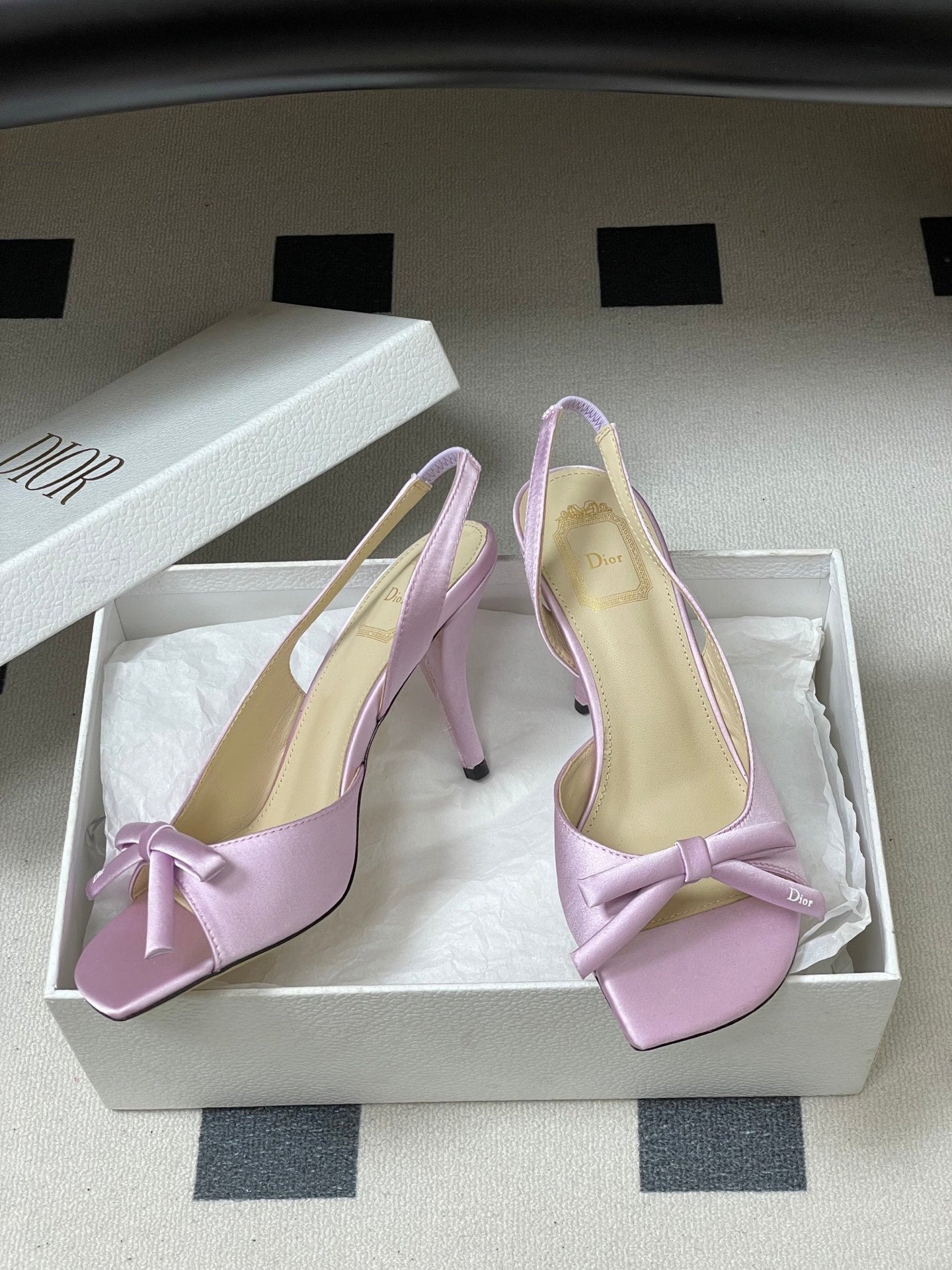 CD 26 Slingback 85 Light Purple Leather Silk Fabric 593604