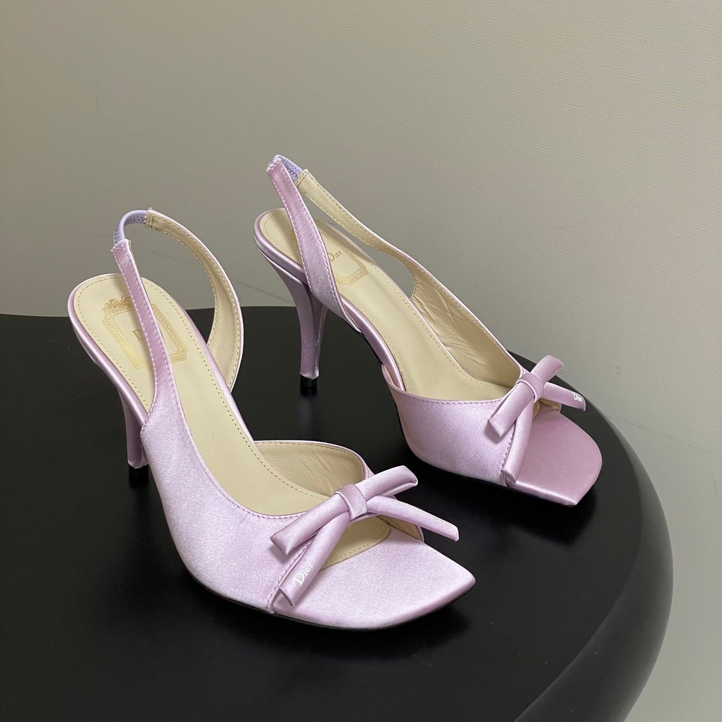 CD 26 Slingback 85 Light Purple Leather Silk Fabric 593604
