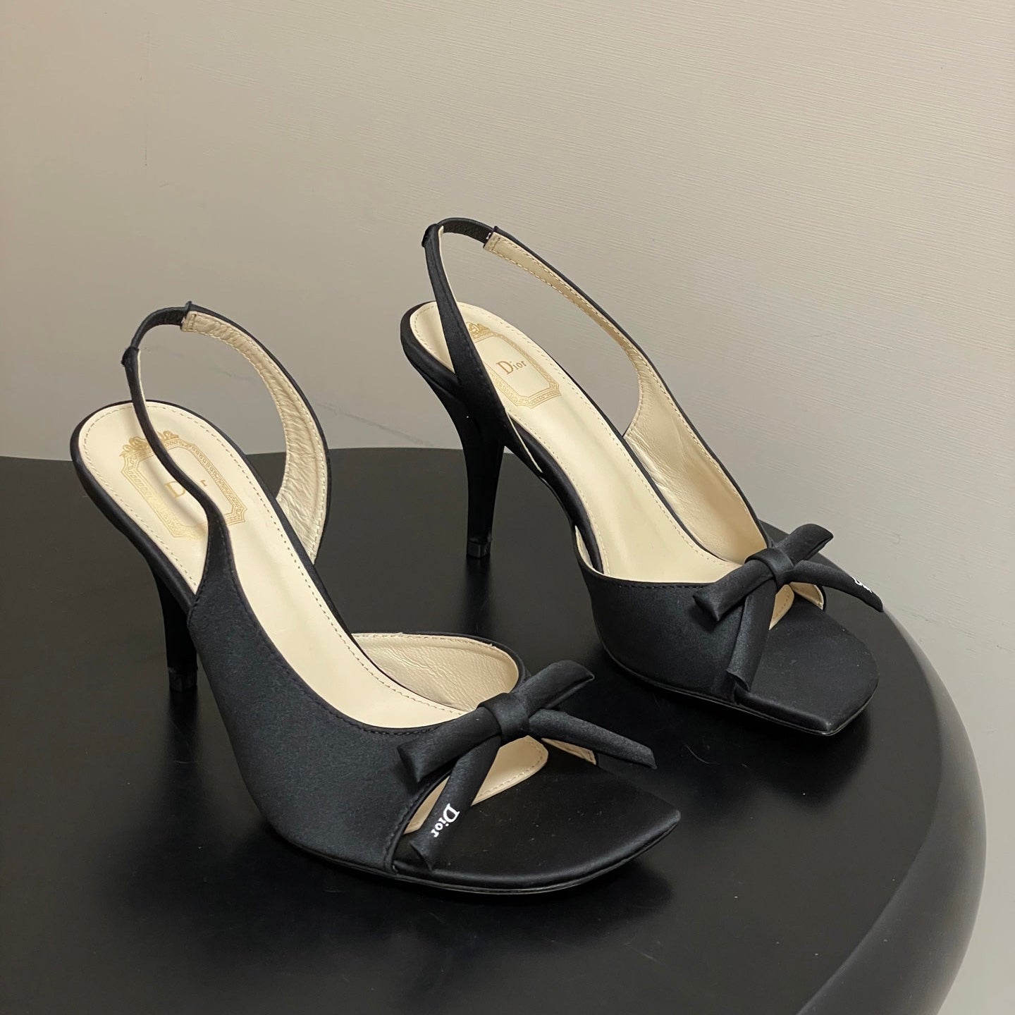 CD 26 Slingback 85 Black Leather Silk 593606