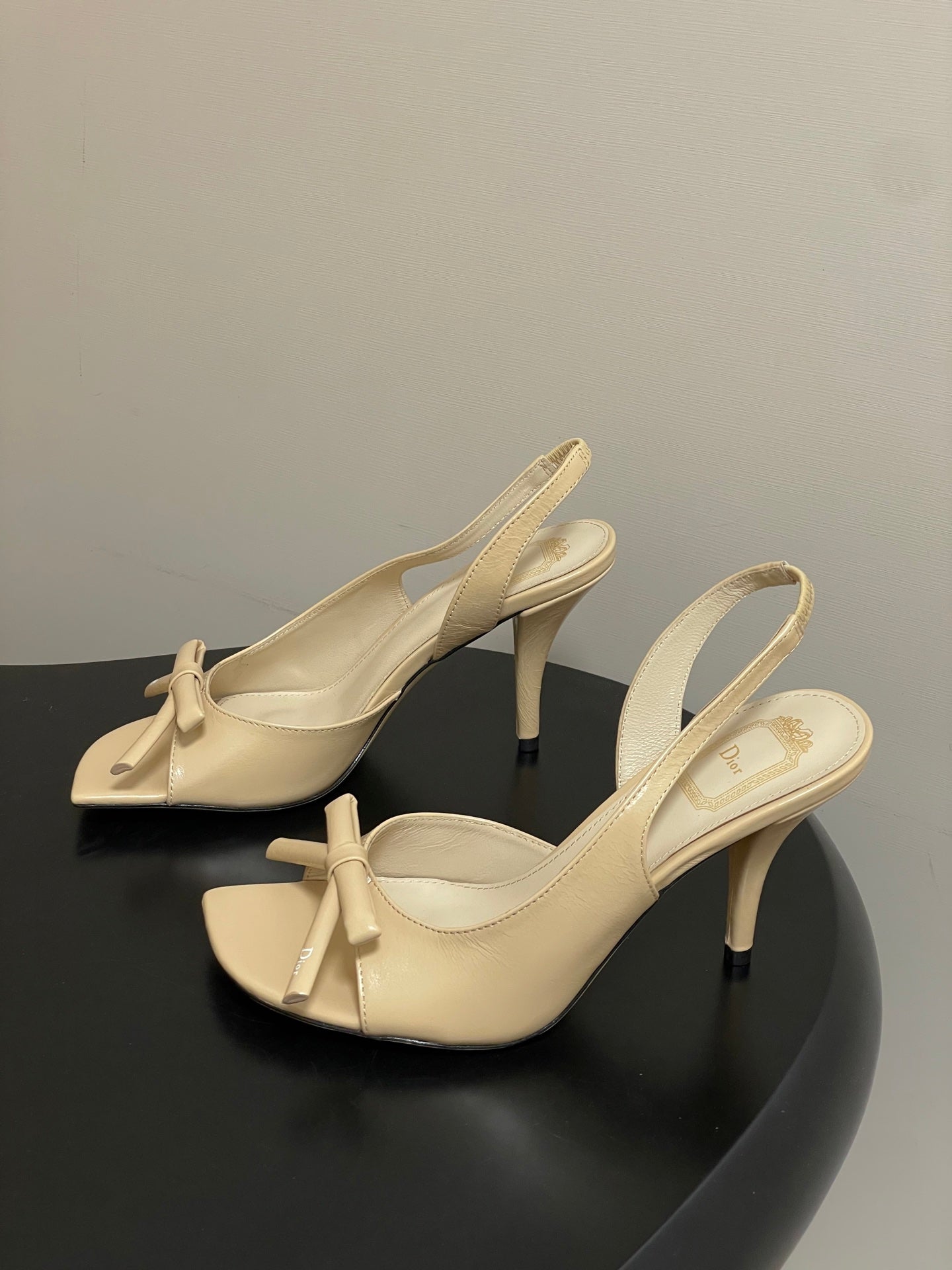 CD 26 Slingback 85 Beige Patent Leather 593607