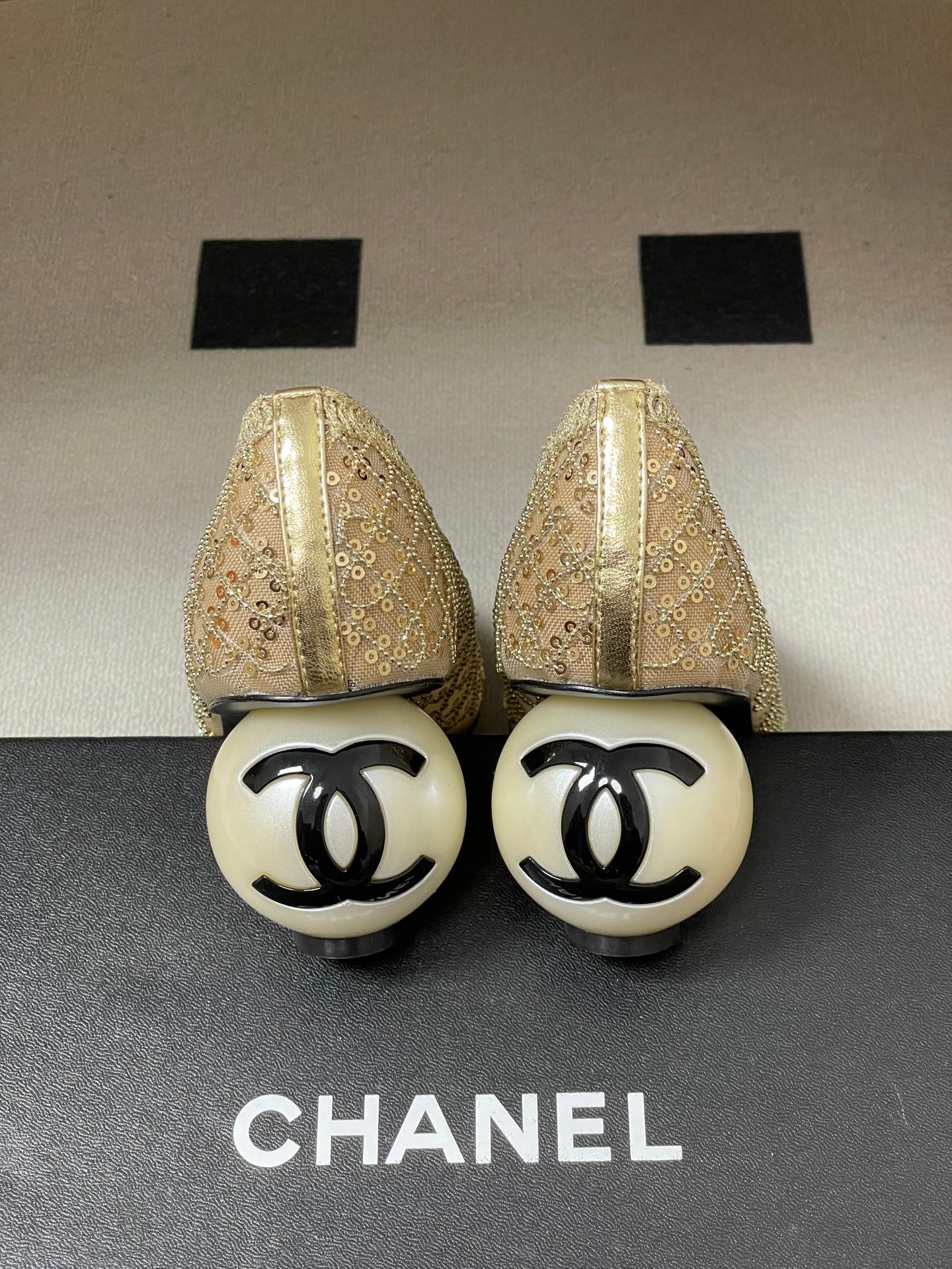 CC 26 Beaded Sequin Pump With Double C Pearl Heel Gold Mesh Leather 593159