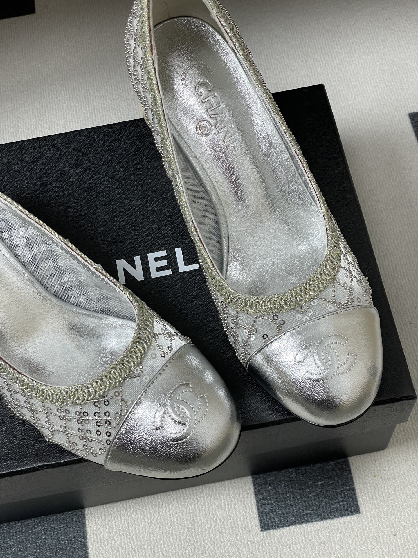 CC 26 Beaded Sequin Pump With Double C Pearl Heel Silver Mesh Leather 593160