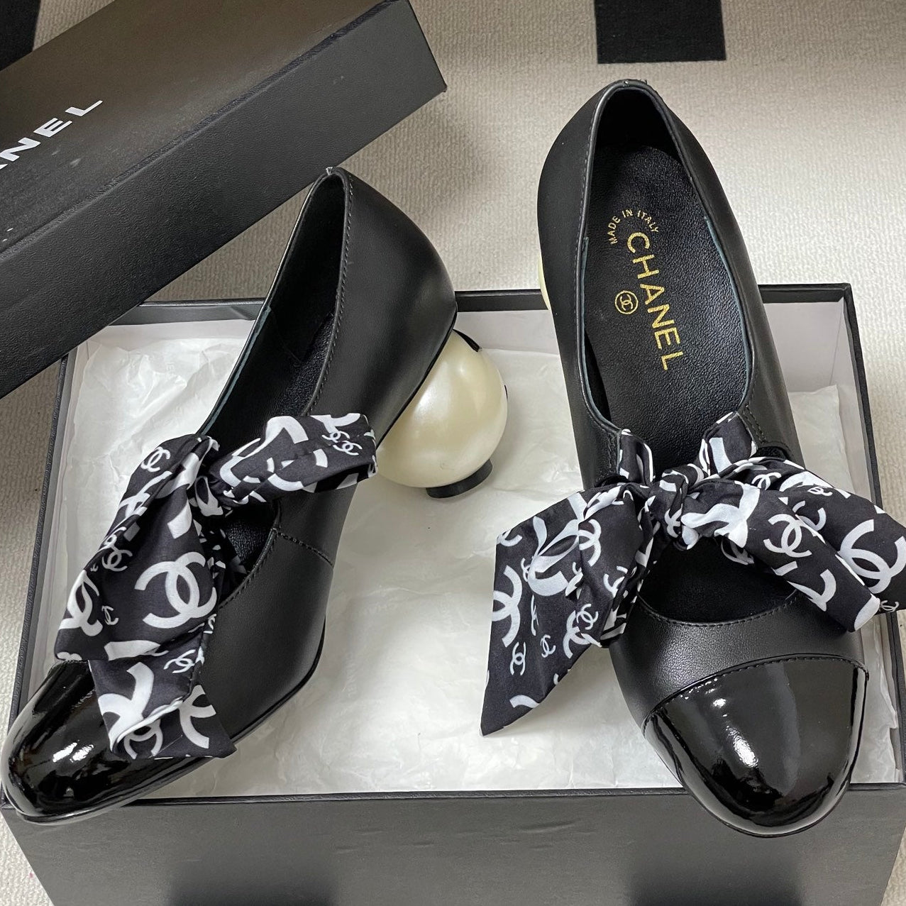 CC 26  Double C Pearl Heel Pump With Silk Ribbon Black Sheepskin 593158
