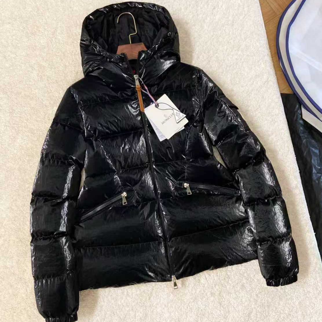 Moncler 2025 Barre Black Swan Goose Jacket Black Down Nylon