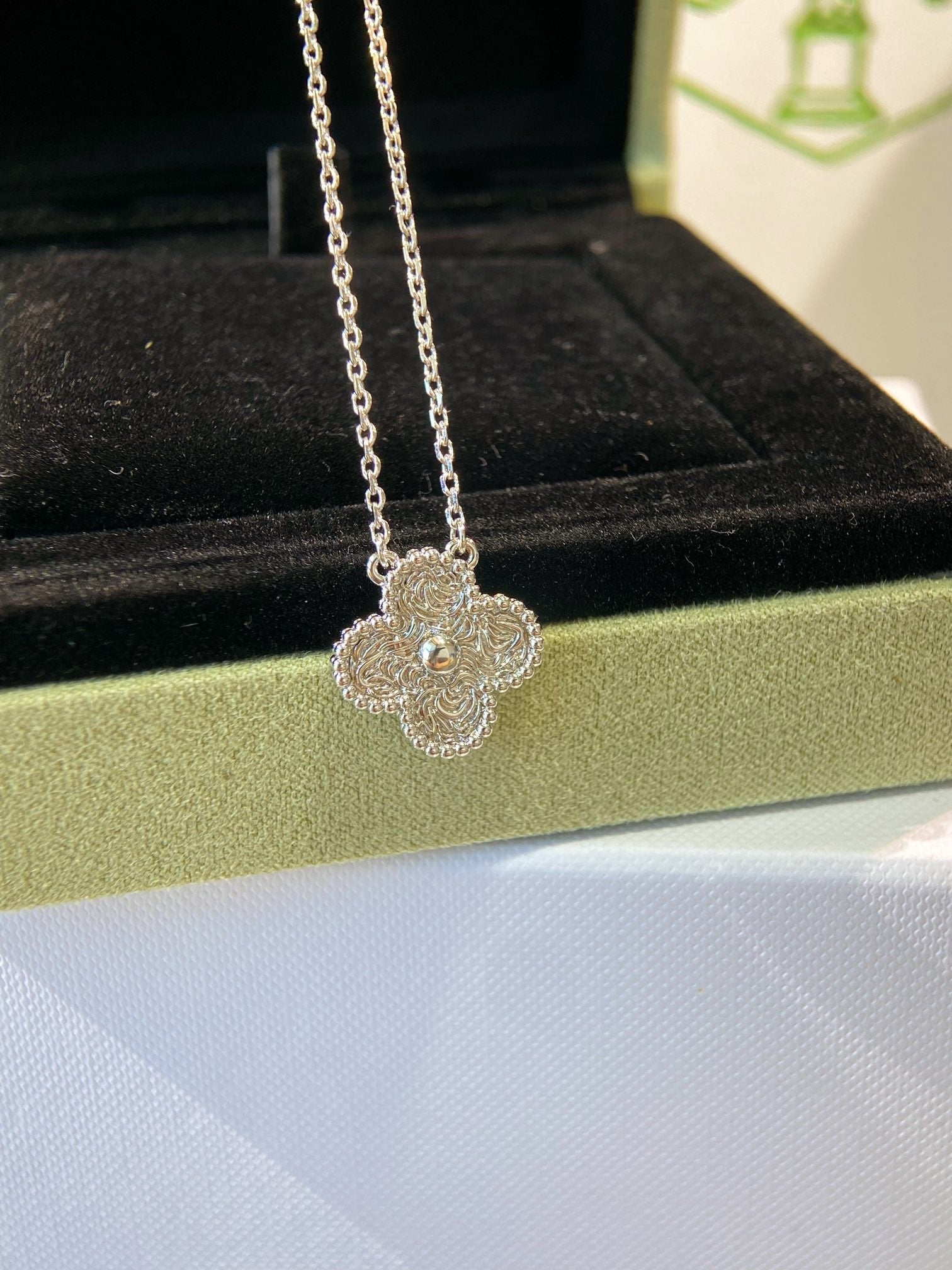 VCA Clover Vintage The Lava Foil Necklace