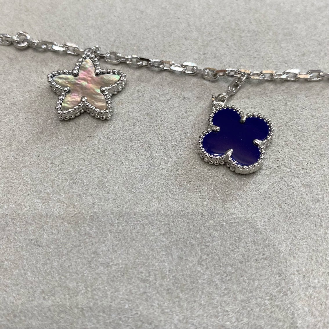 VCA Lucky Limited Four-Flower Sliver Bracelet