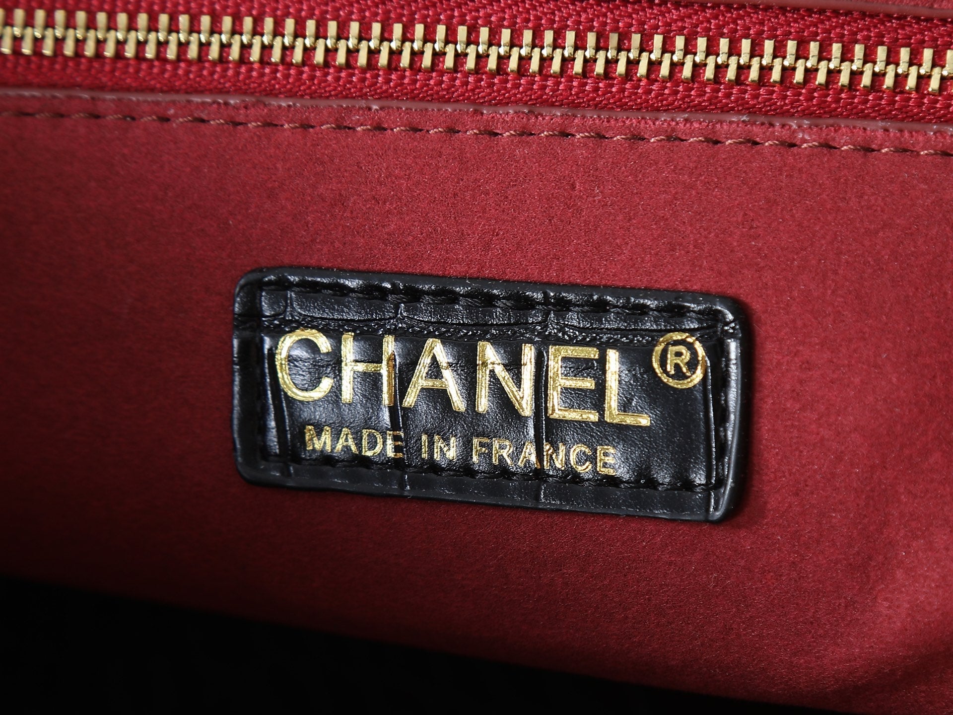 Chanel 2026 Cerf Shopping Tote 39cm Embossed Calfskin