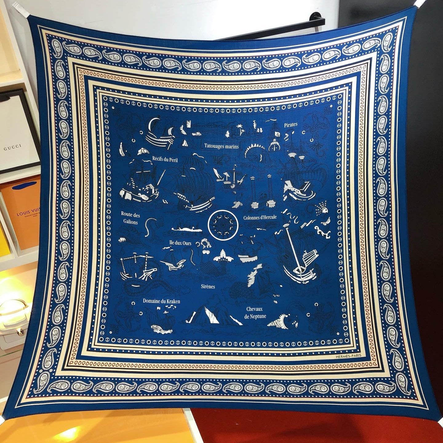 HM 26ss Amazon  Scarf 90 Blue Colorful Twill Silk 126339