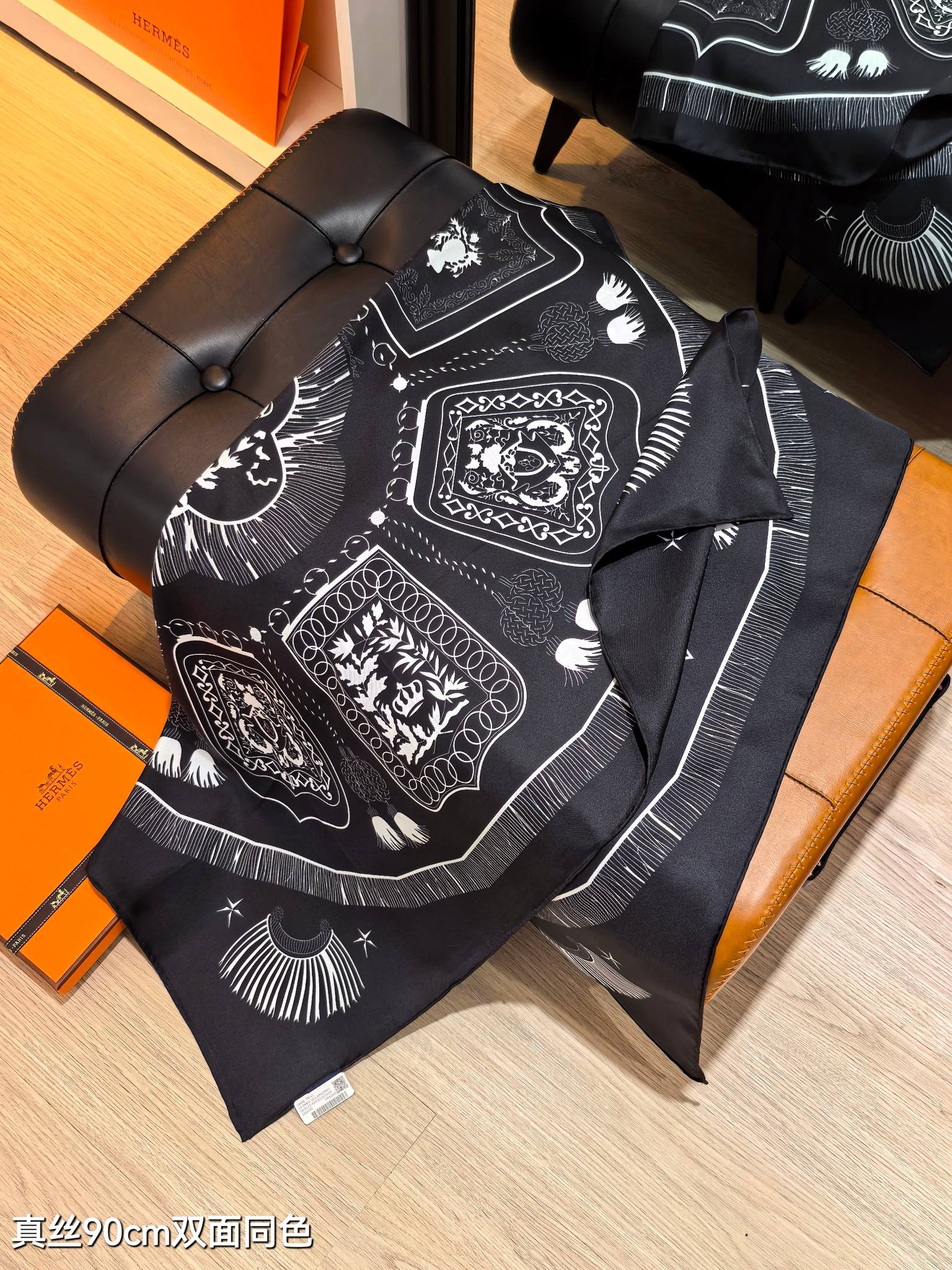 HM 26ss Double Sided Scarf 90 Black Twill Silk 134422