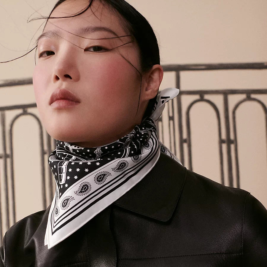 HM 26s Horse Scarf 90 Black White Colorful Cashmere Silk 138045