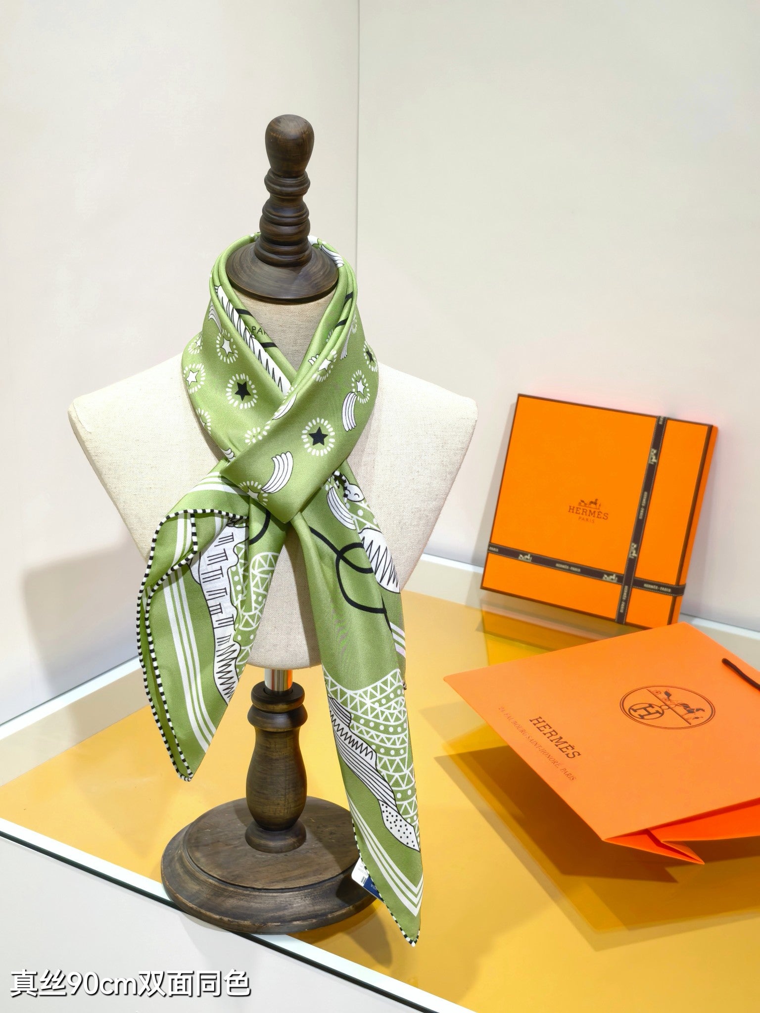 HM 26ss Amazon Scarf 90 Green Twill Silk 126313