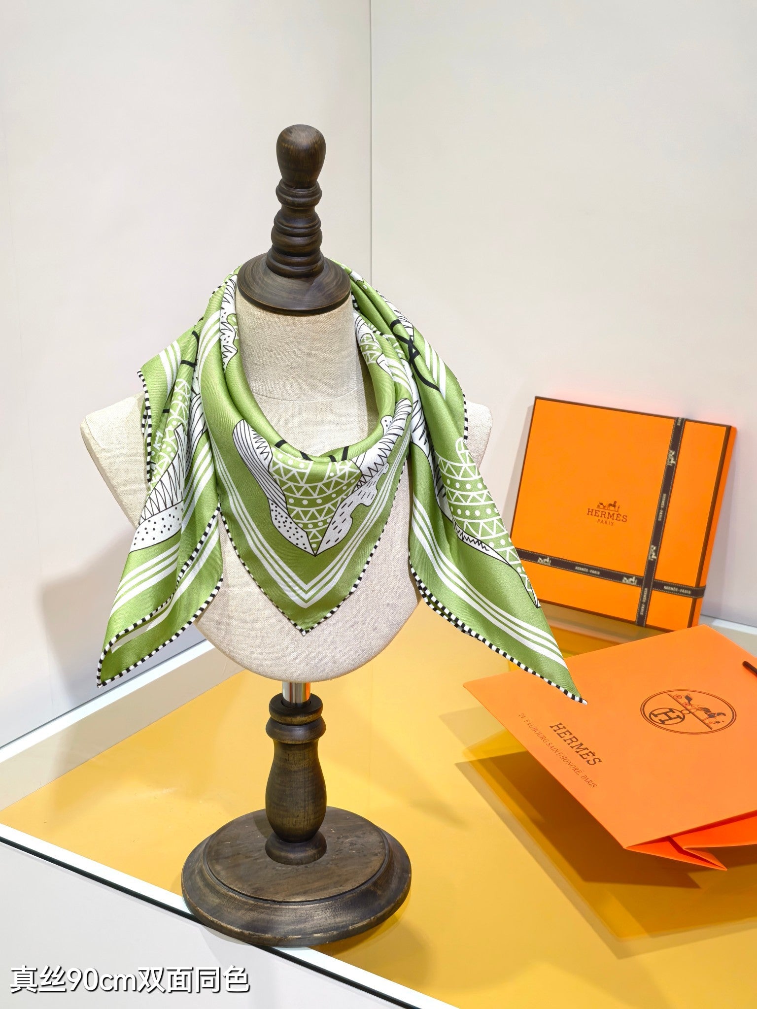 HM 26ss Amazon Scarf 90 Green Twill Silk 126313