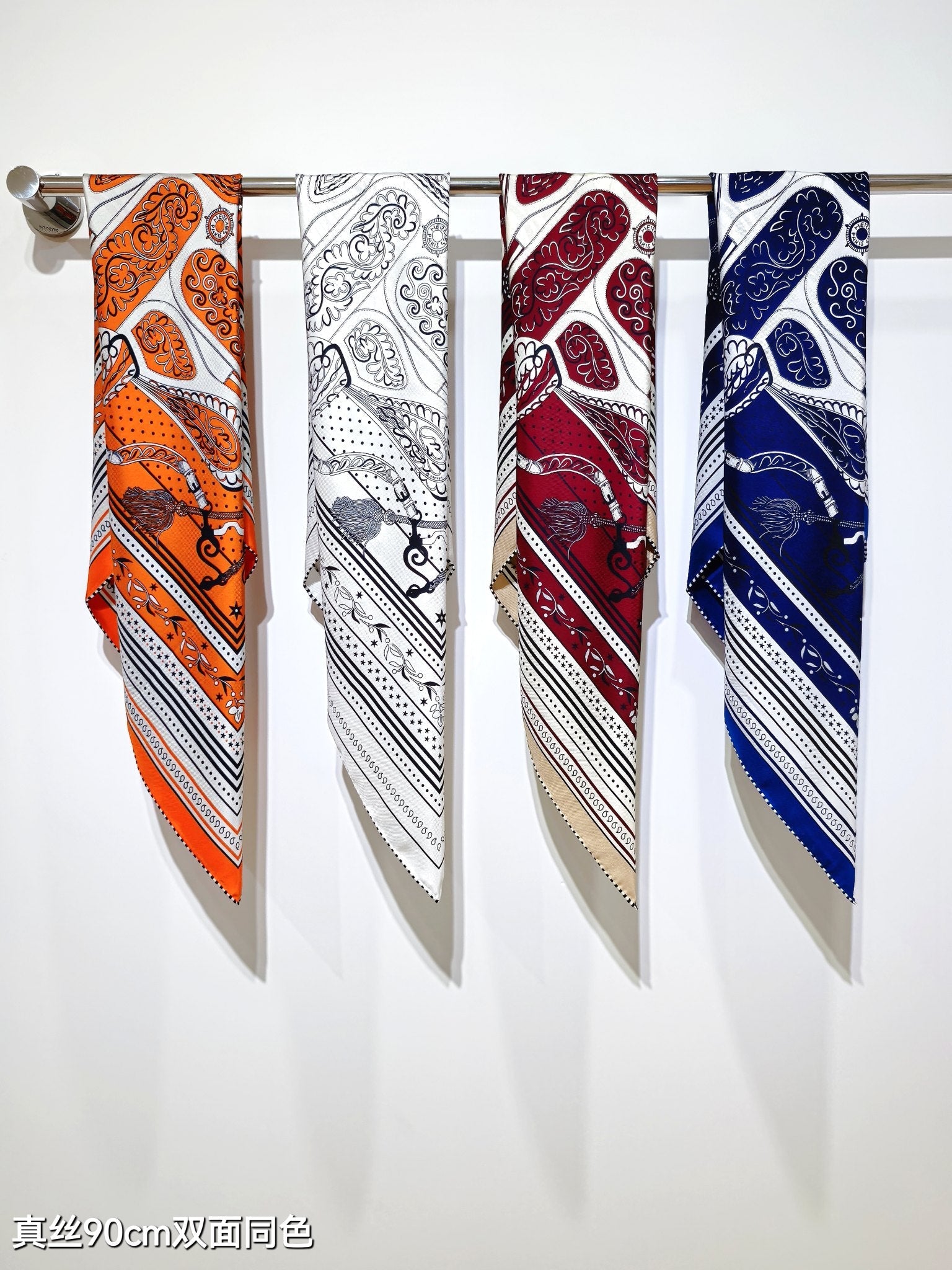 HM 26ss Amazon  Scarf 90 Orange White Twill Silk 132412