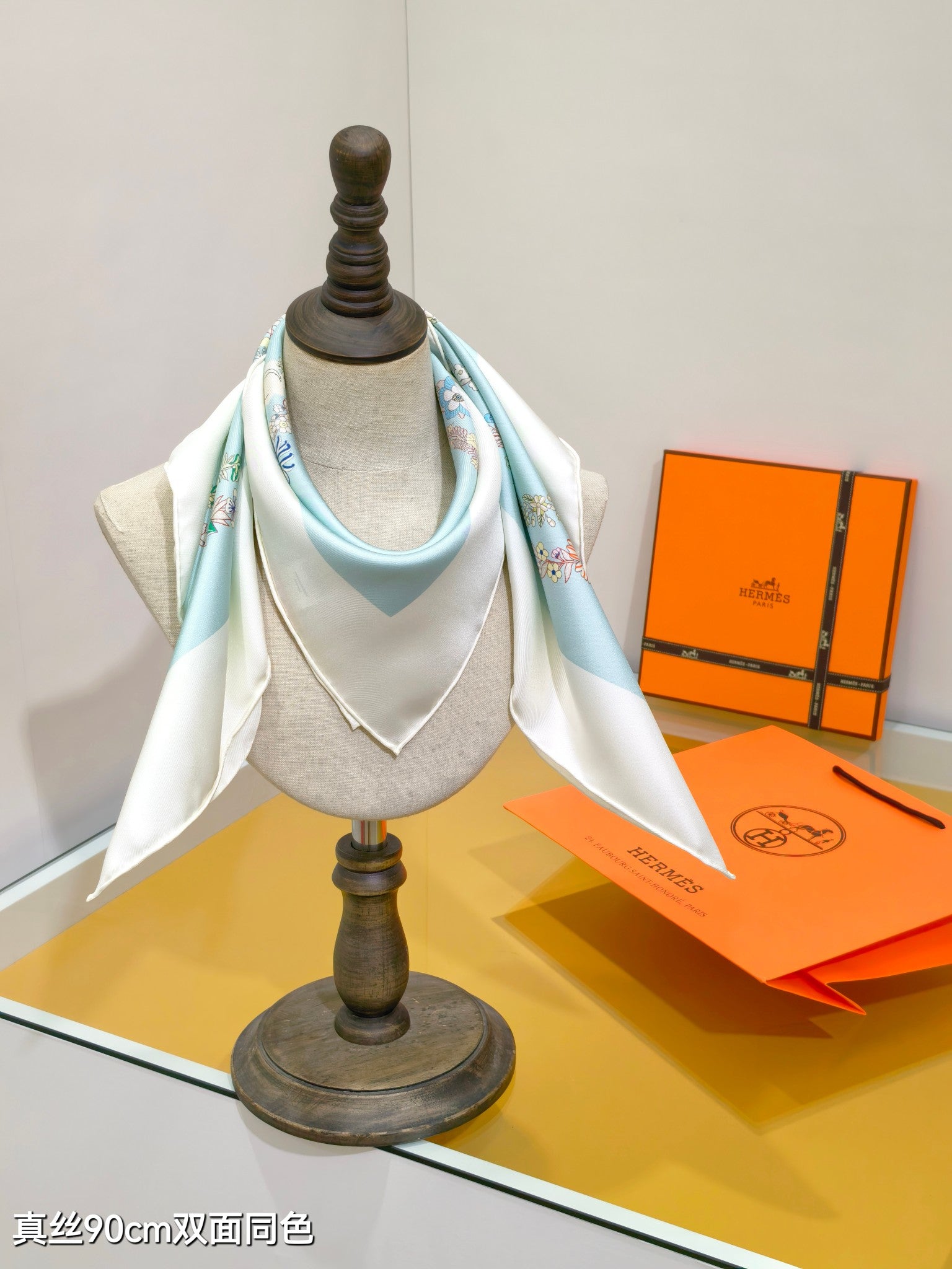 HM 26s 90 Double Sided Scarf Light Blue White Colorful Mulberry Silk 145754