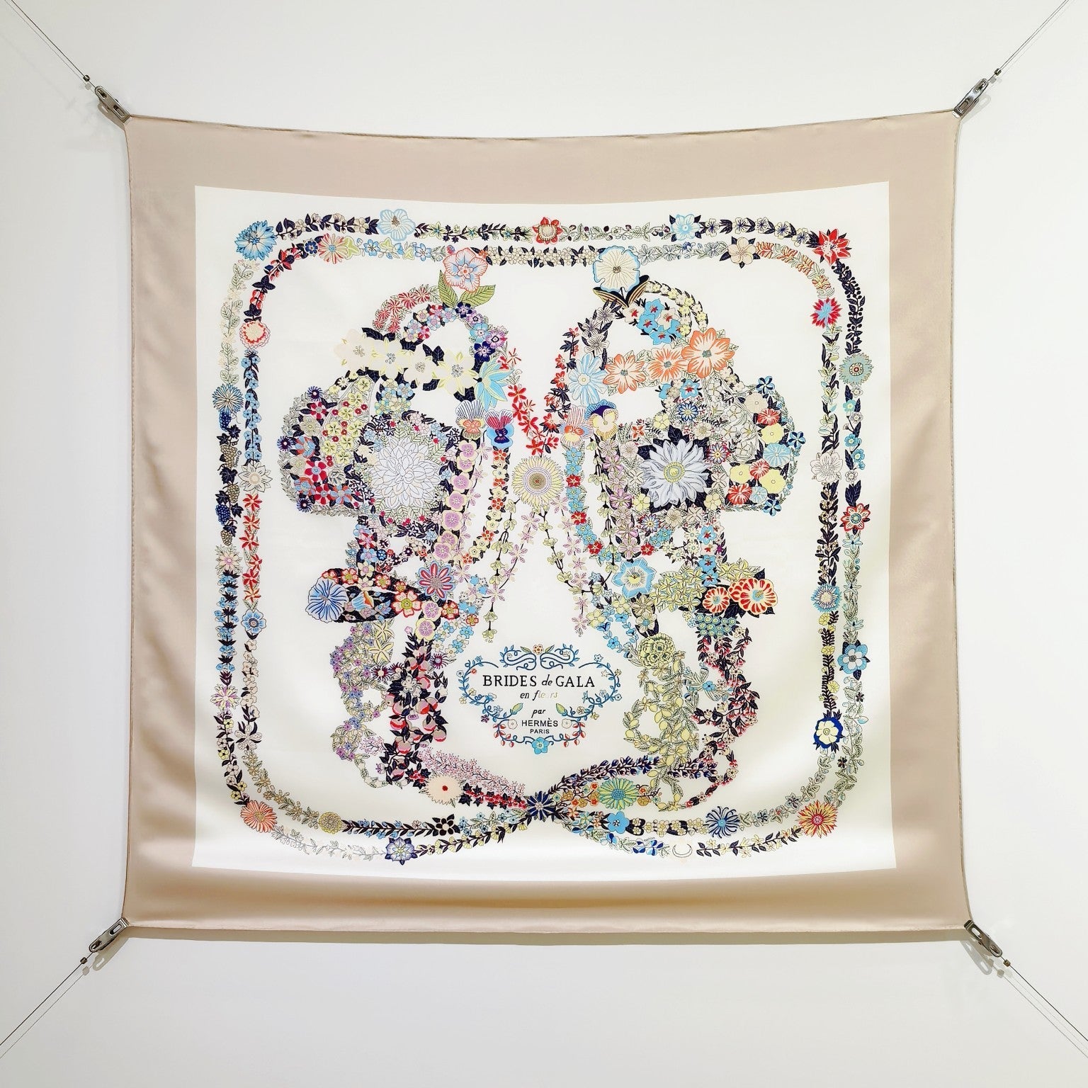 HM 26s 90 Double Sided Scarf Beige White Colorful Mulberry Silk 145755