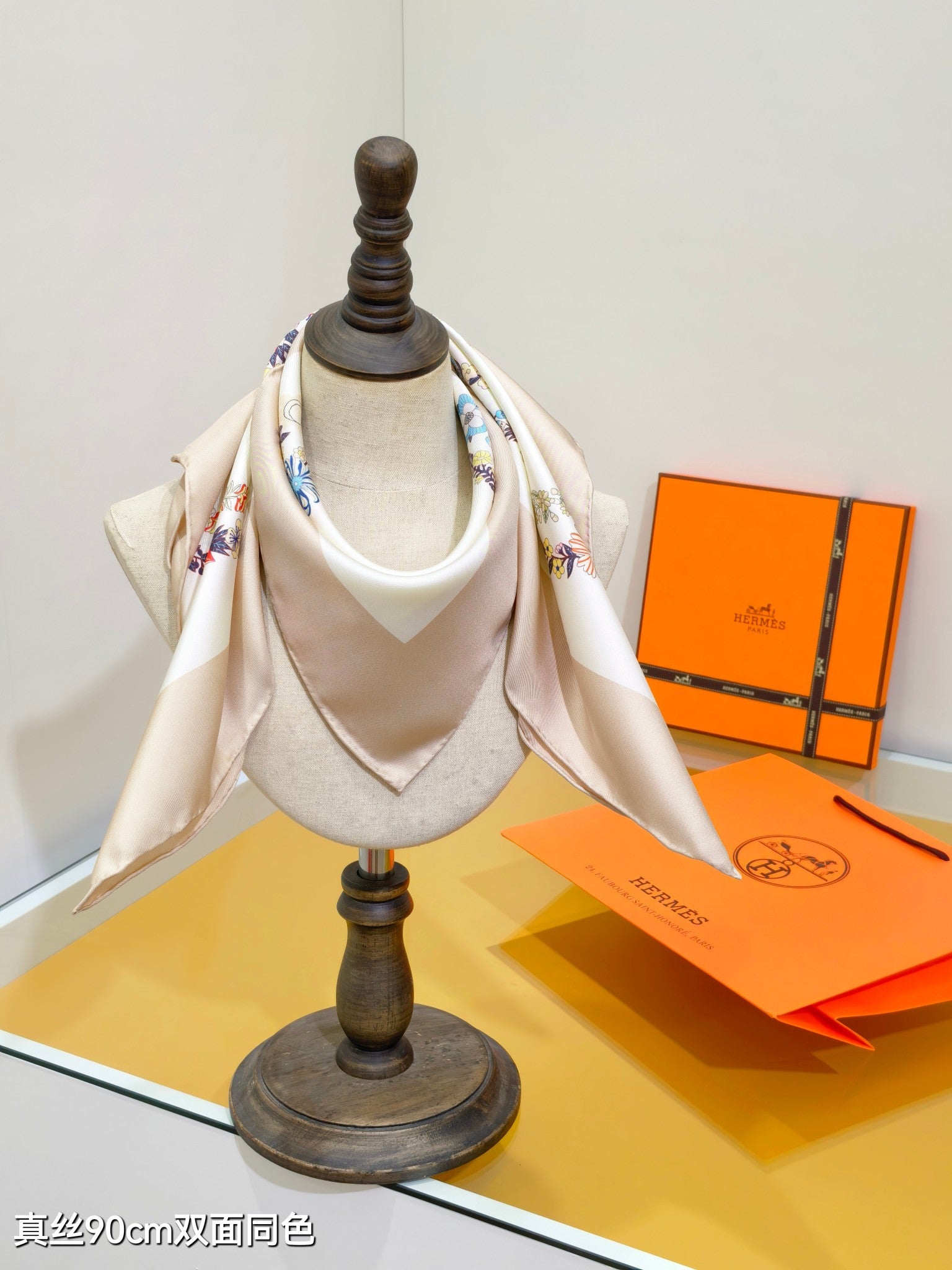 HM 26s 90 Double Sided Scarf Beige White Colorful Mulberry Silk 145755