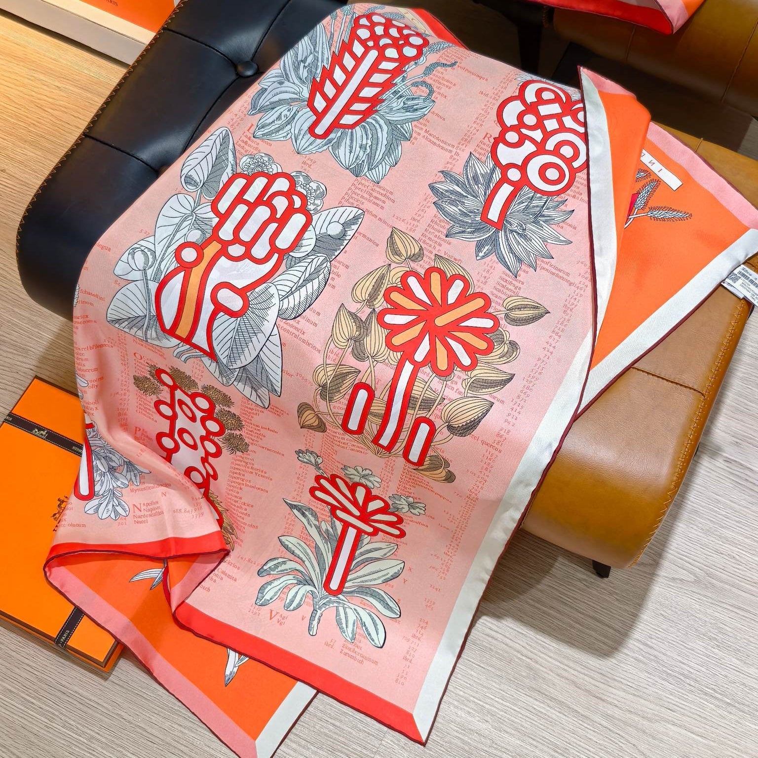 HM 26ss Amazon  Scarf 90 Pink Colorful Twill Silk 126323